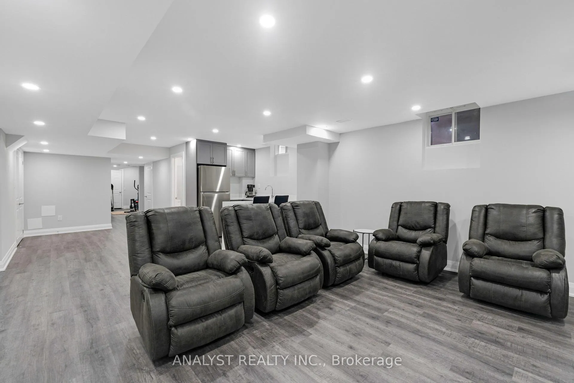 Photo 30 of 43 Condor Way, Vaughan, Kleinburg — HOMEH