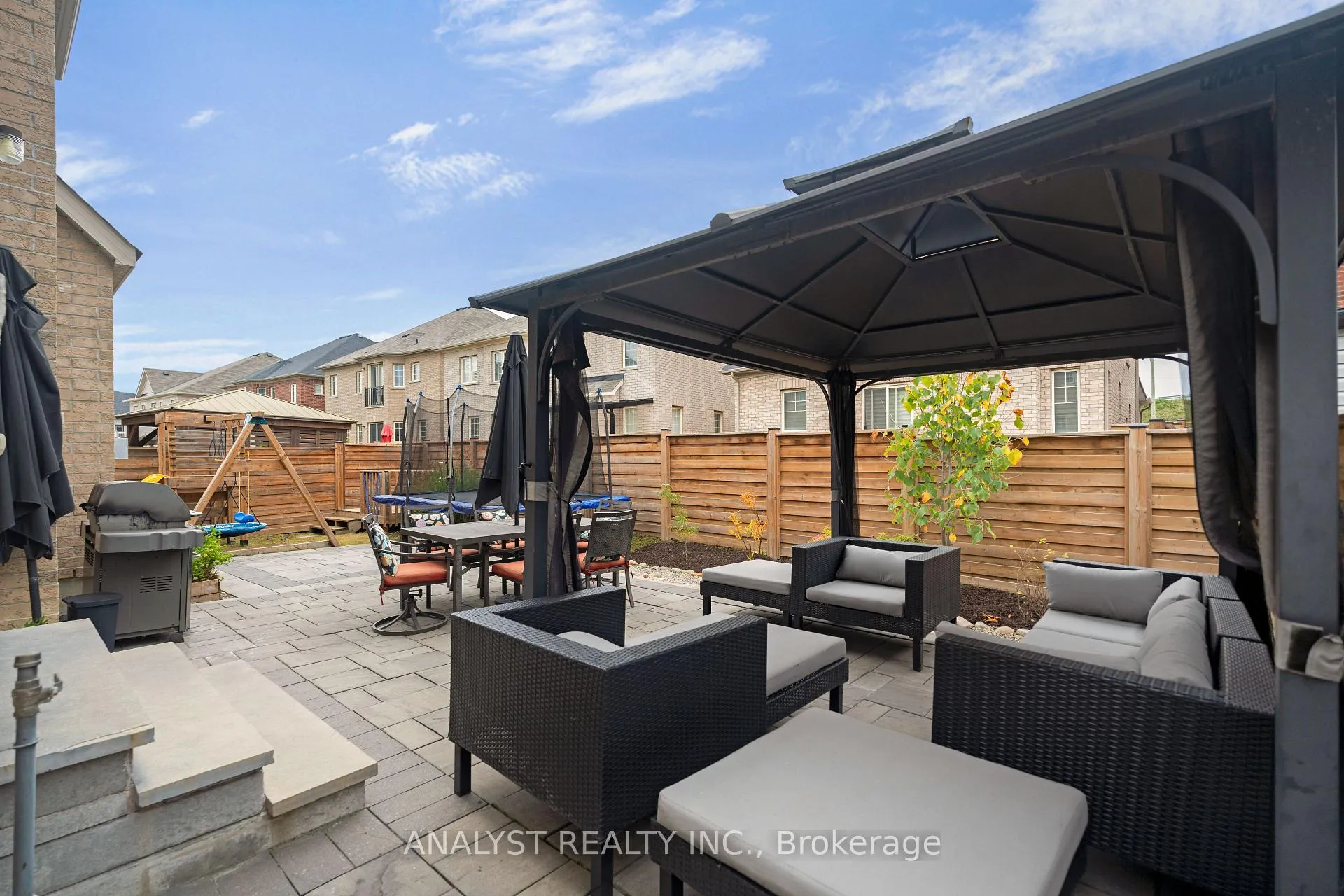 Photo 36 of 43 Condor Way, Vaughan, Kleinburg — HOMEH
