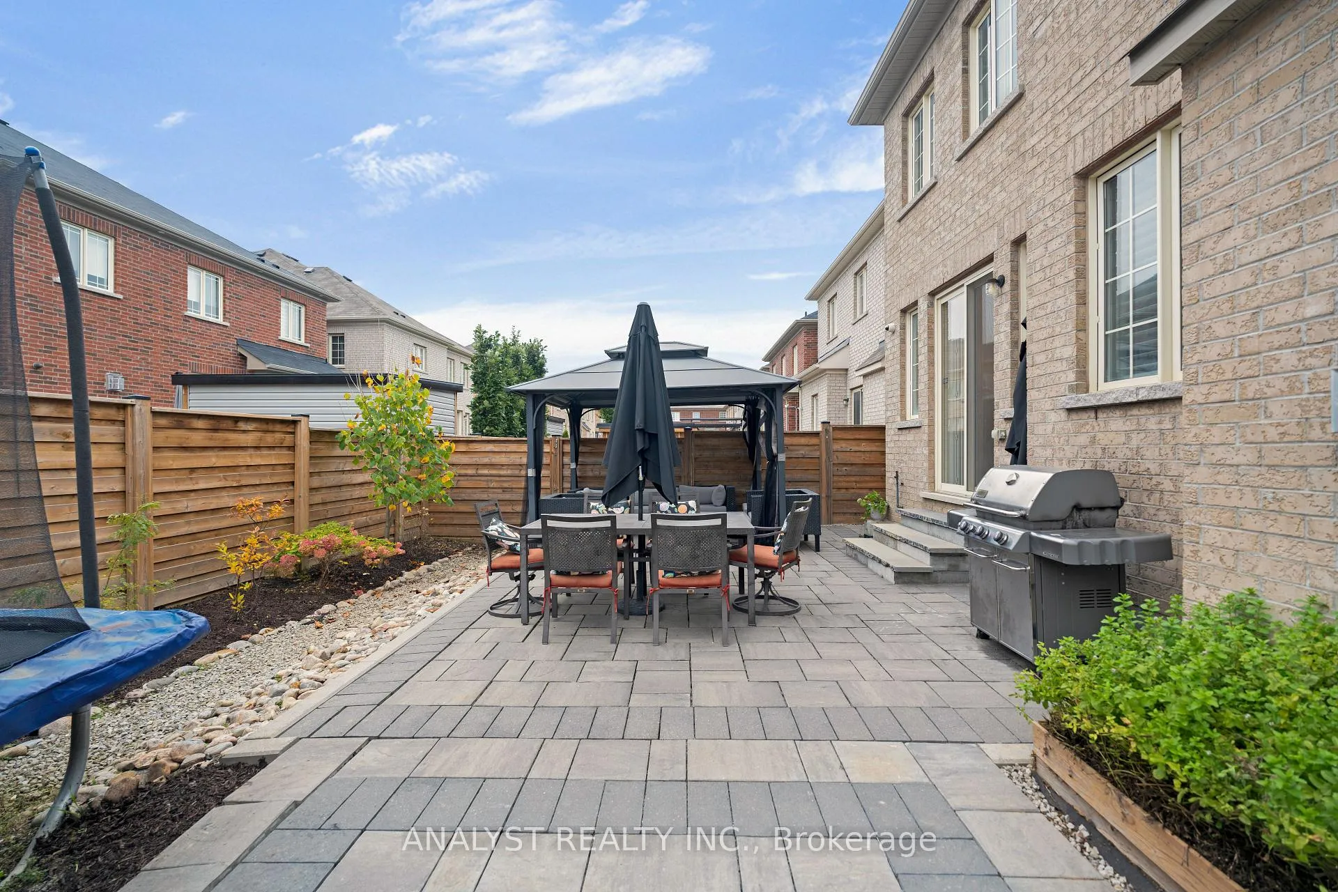 Photo 37 of 43 Condor Way, Vaughan, Kleinburg — HOMEH