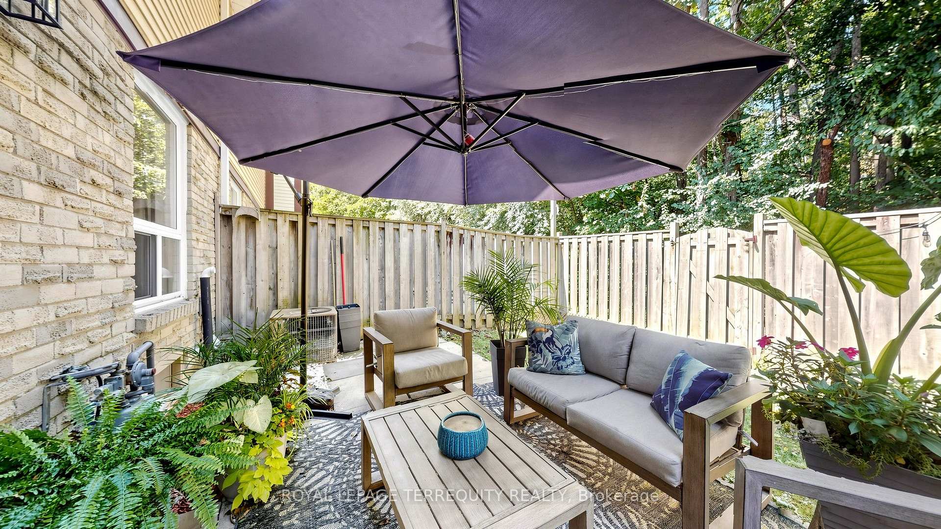 Photo 33 of Unit 18, 18 Morley Crescent, Brampton, Central Park — HOMEH