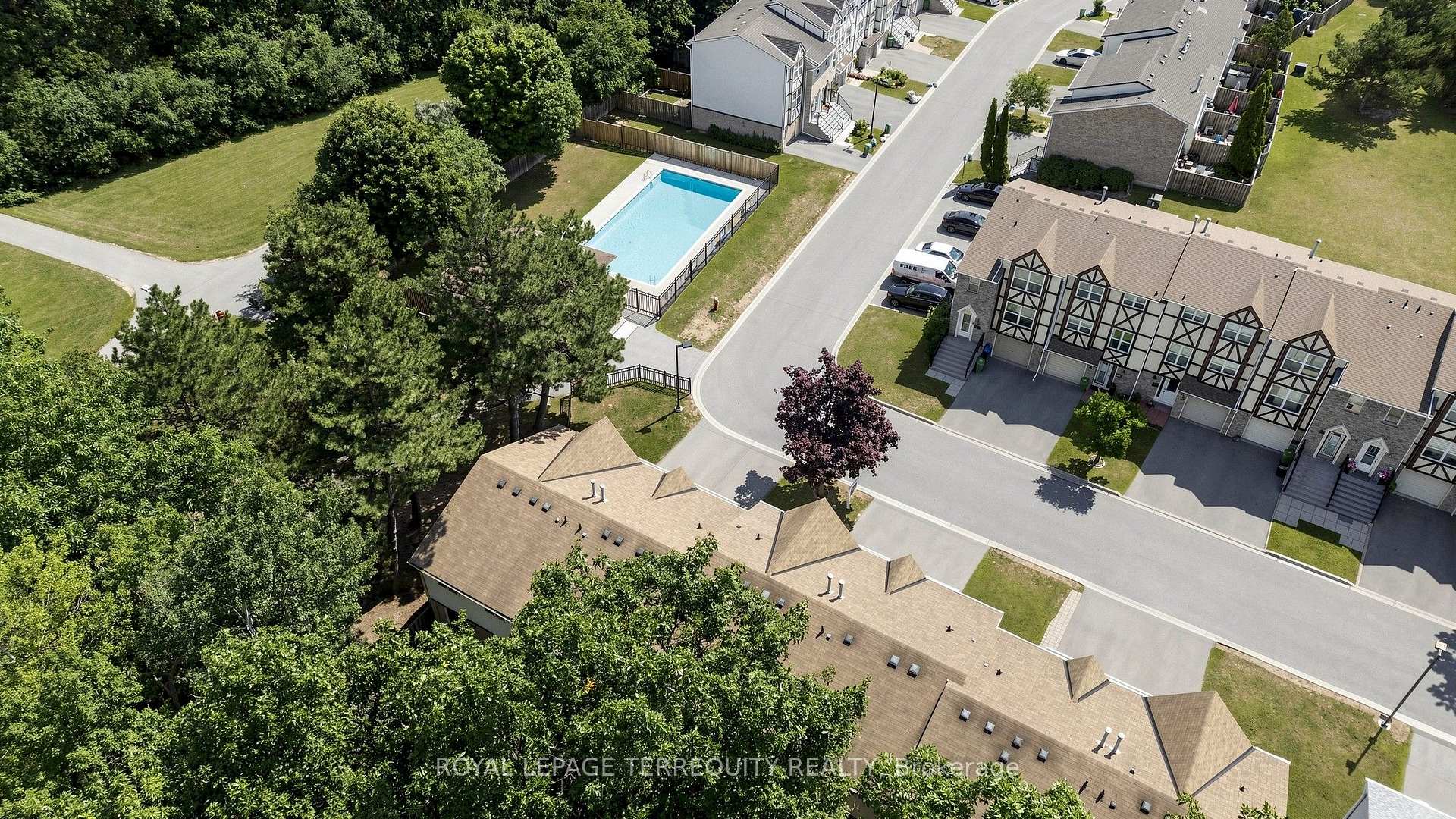 Photo 43 of Unit 18, 18 Morley Crescent, Brampton, Central Park — HOMEH