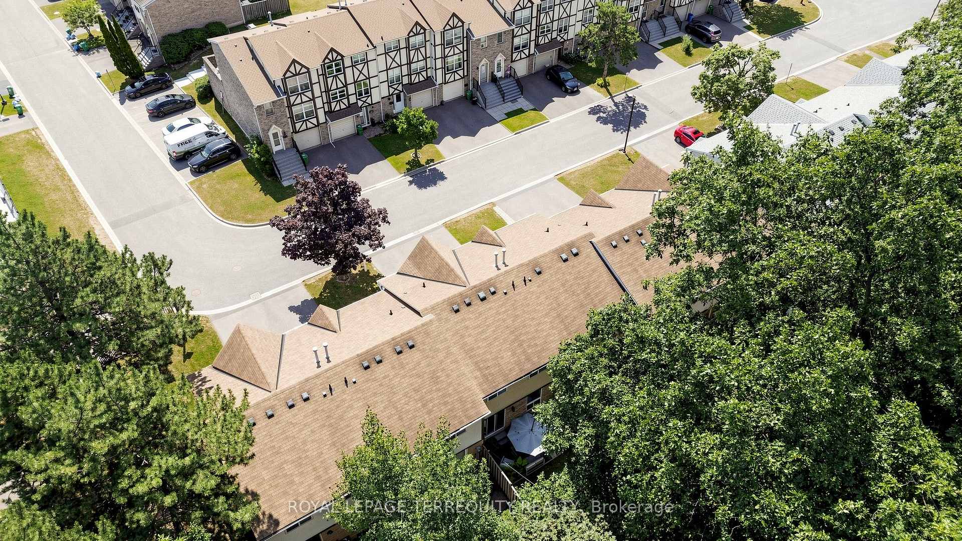 Photo 44 of Unit 18, 18 Morley Crescent, Brampton, Central Park — HOMEH