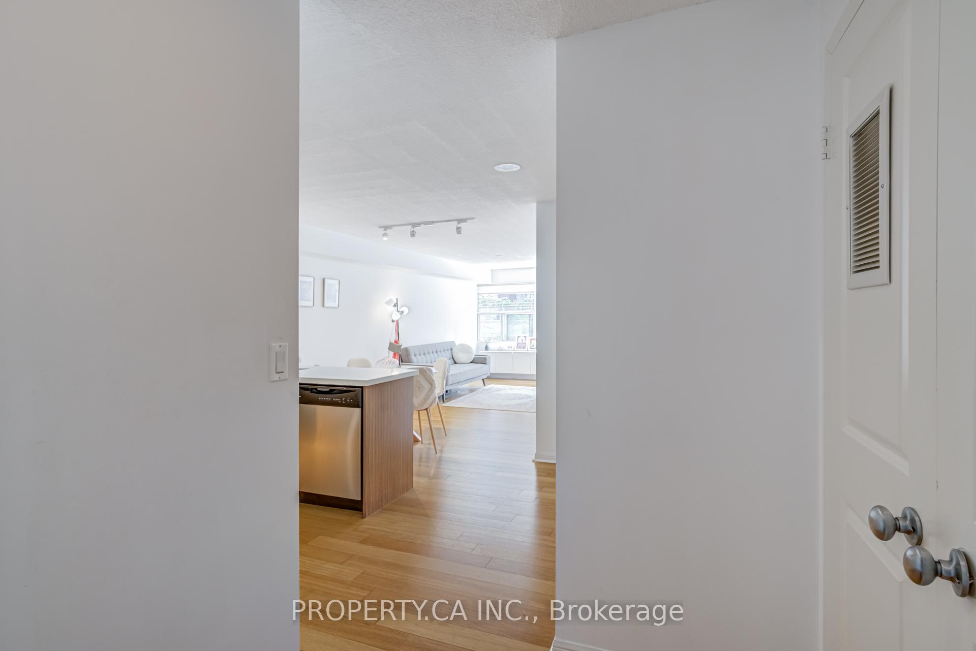 Photo 12 of Unit 103, 11 St. Joseph Street, Toronto, Bay Street Corridor — HOMEH