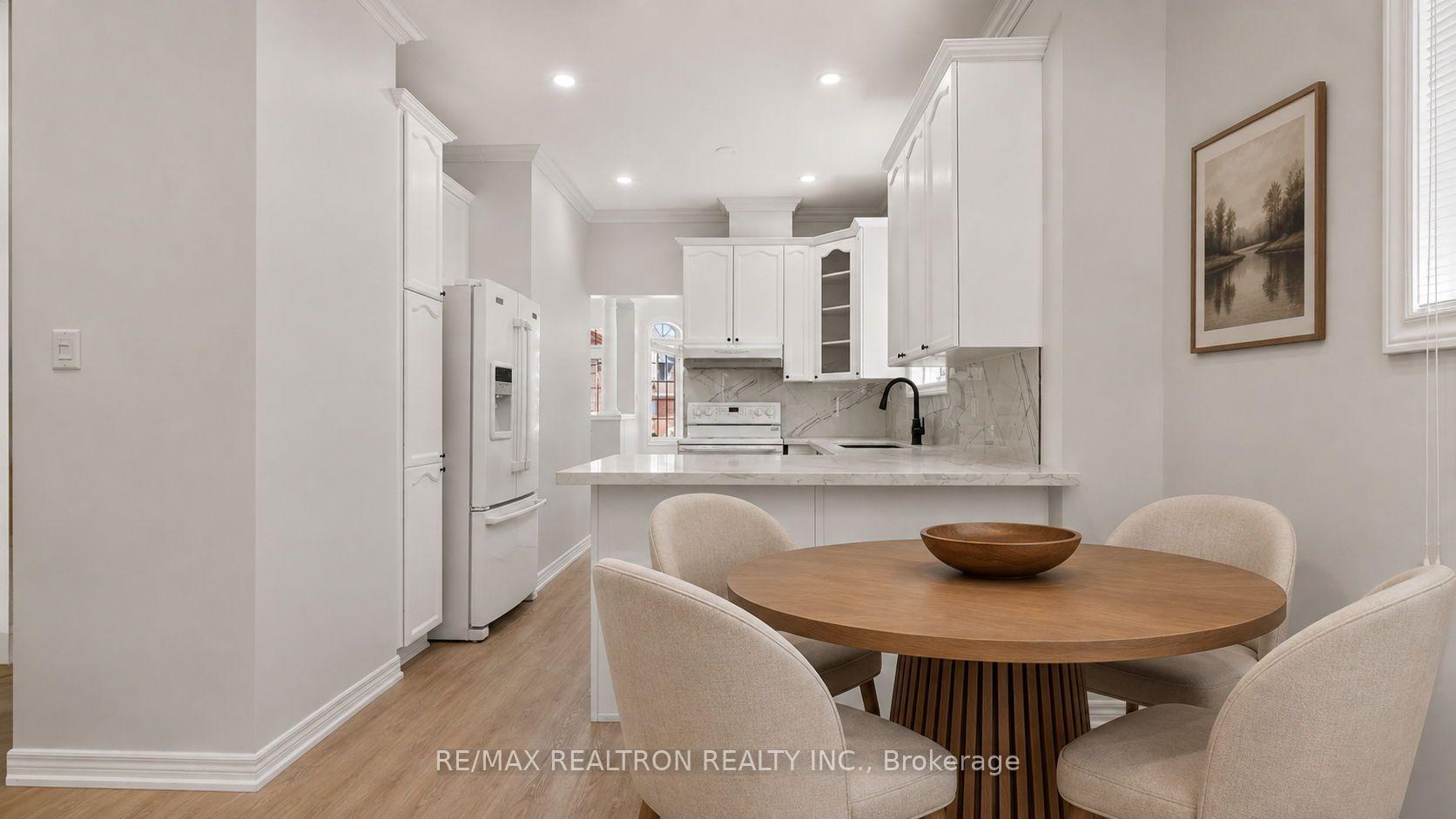 Photo 10 of 76 Cachet Boulevard, Whitby, Brooklin — HOMEH