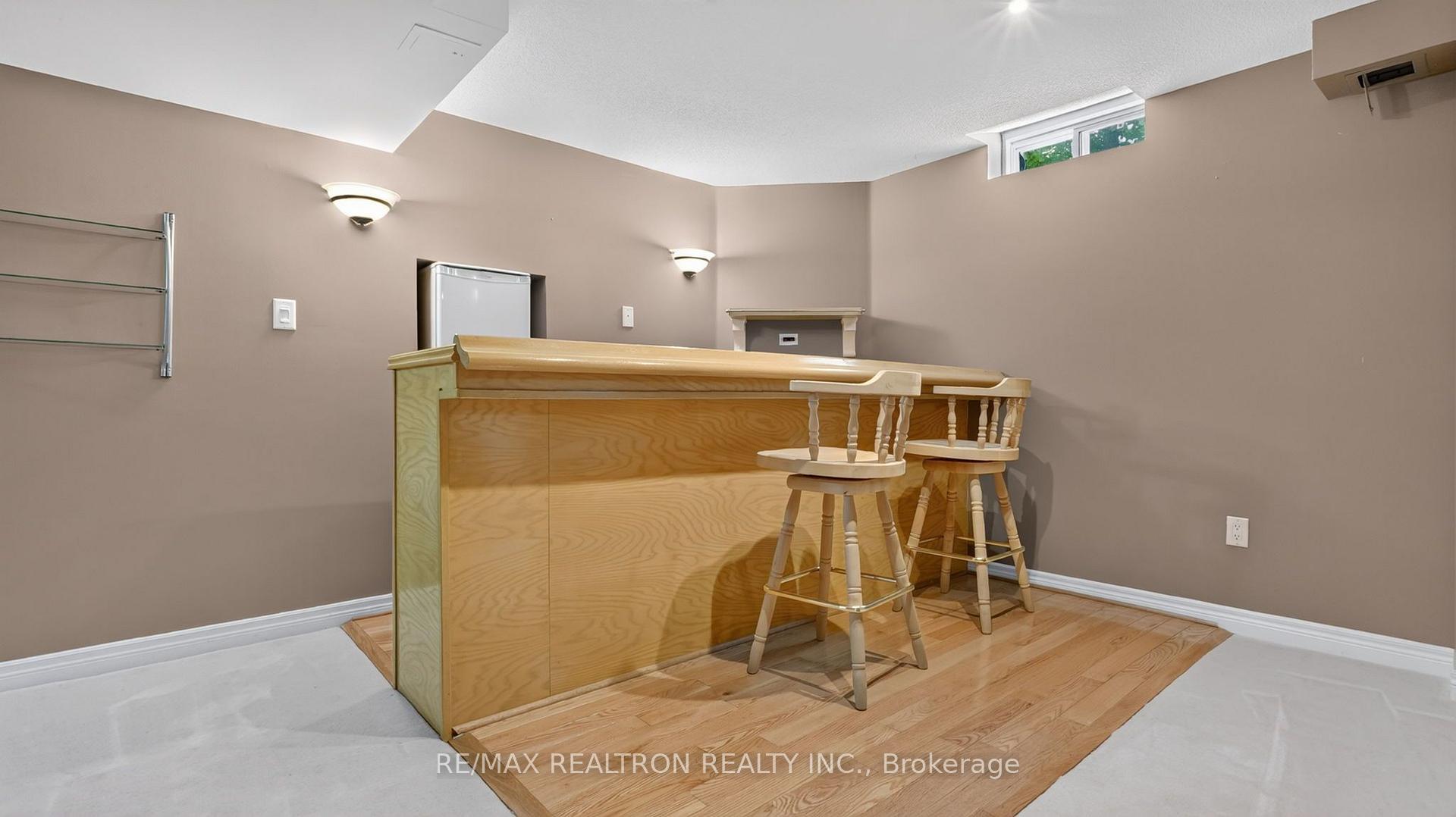 Photo 32 of 76 Cachet Boulevard, Whitby, Brooklin — HOMEH