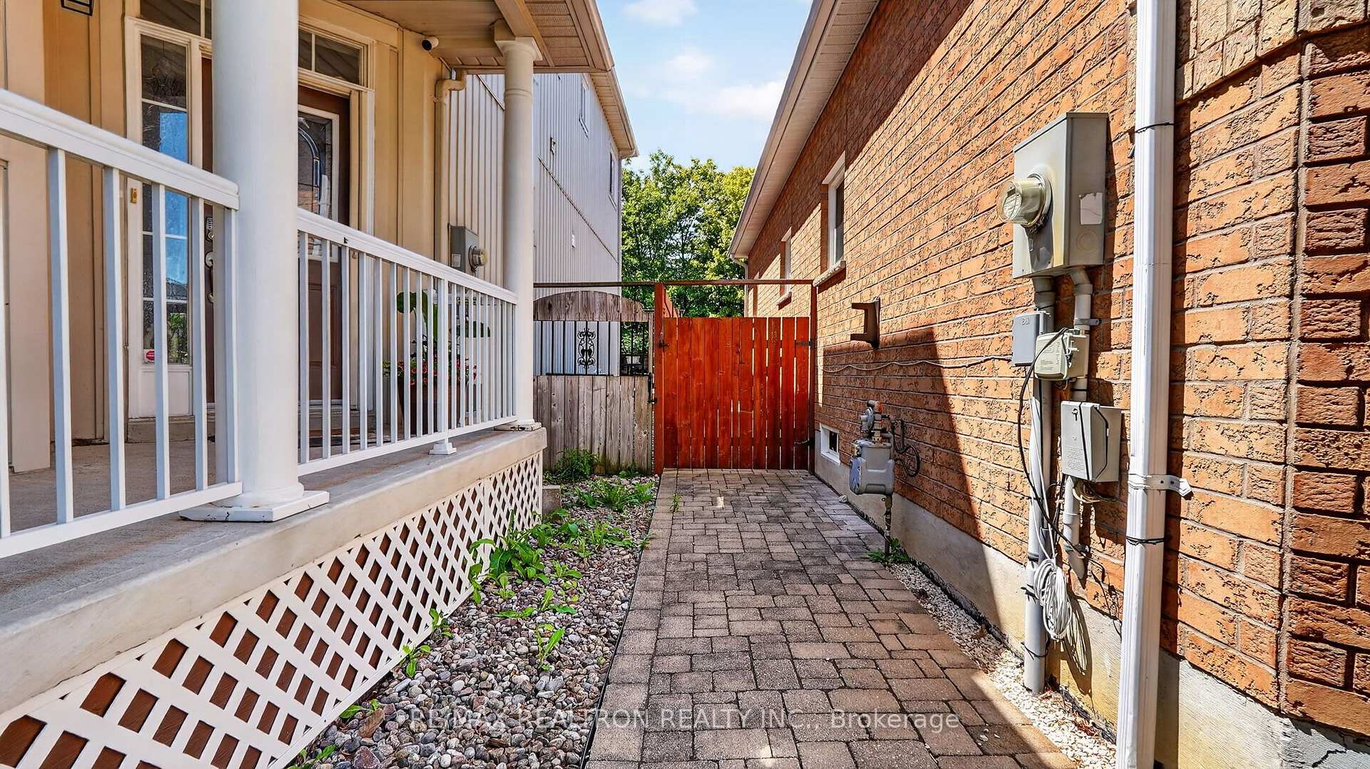 Photo 40 of 76 Cachet Boulevard, Whitby, Brooklin — HOMEH