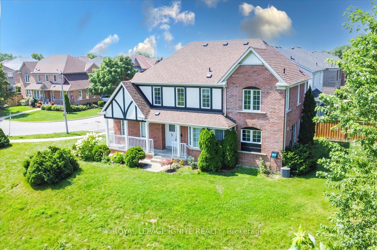 Photo 3 of 57 Armitage Crescent, Ajax, Northwest Ajax — HOMEH
