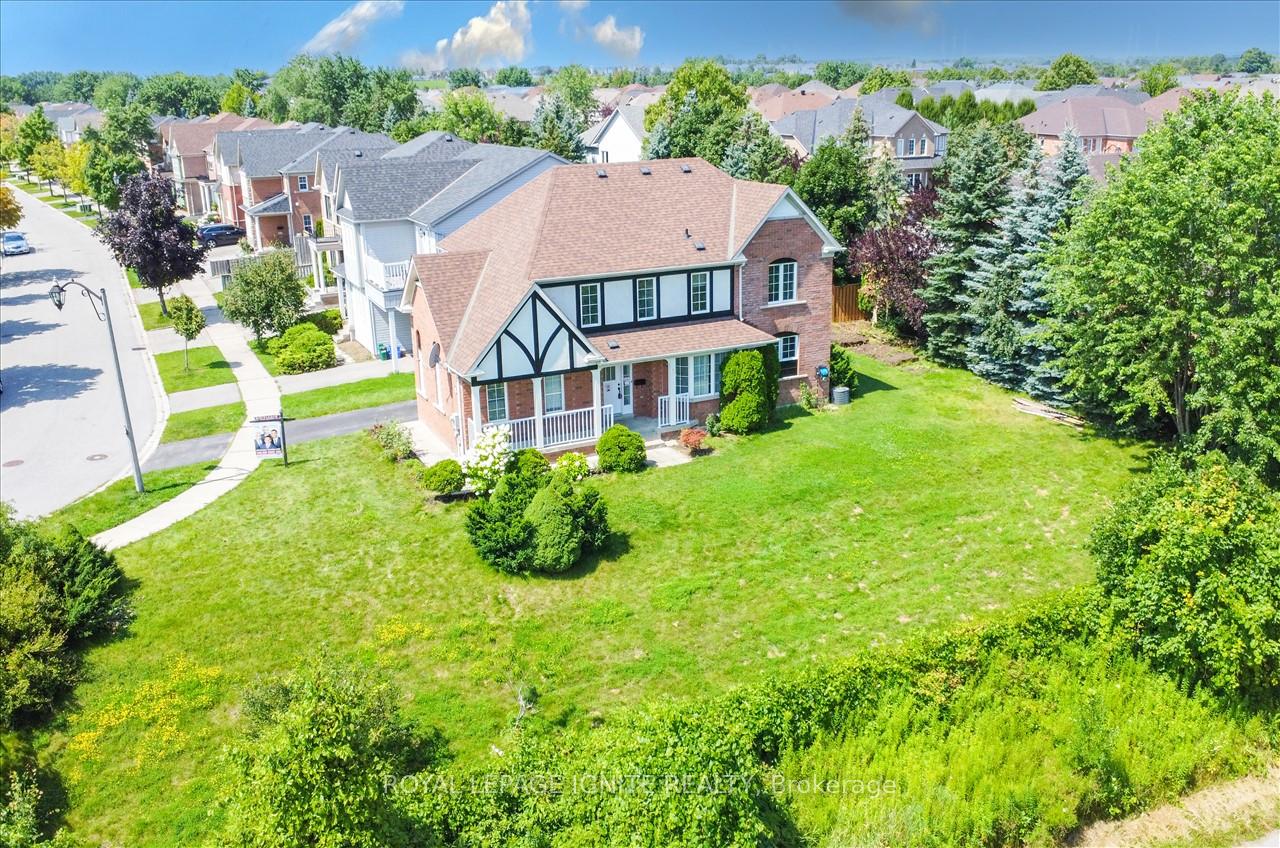 Photo 4 of 57 Armitage Crescent, Ajax, Northwest Ajax — HOMEH