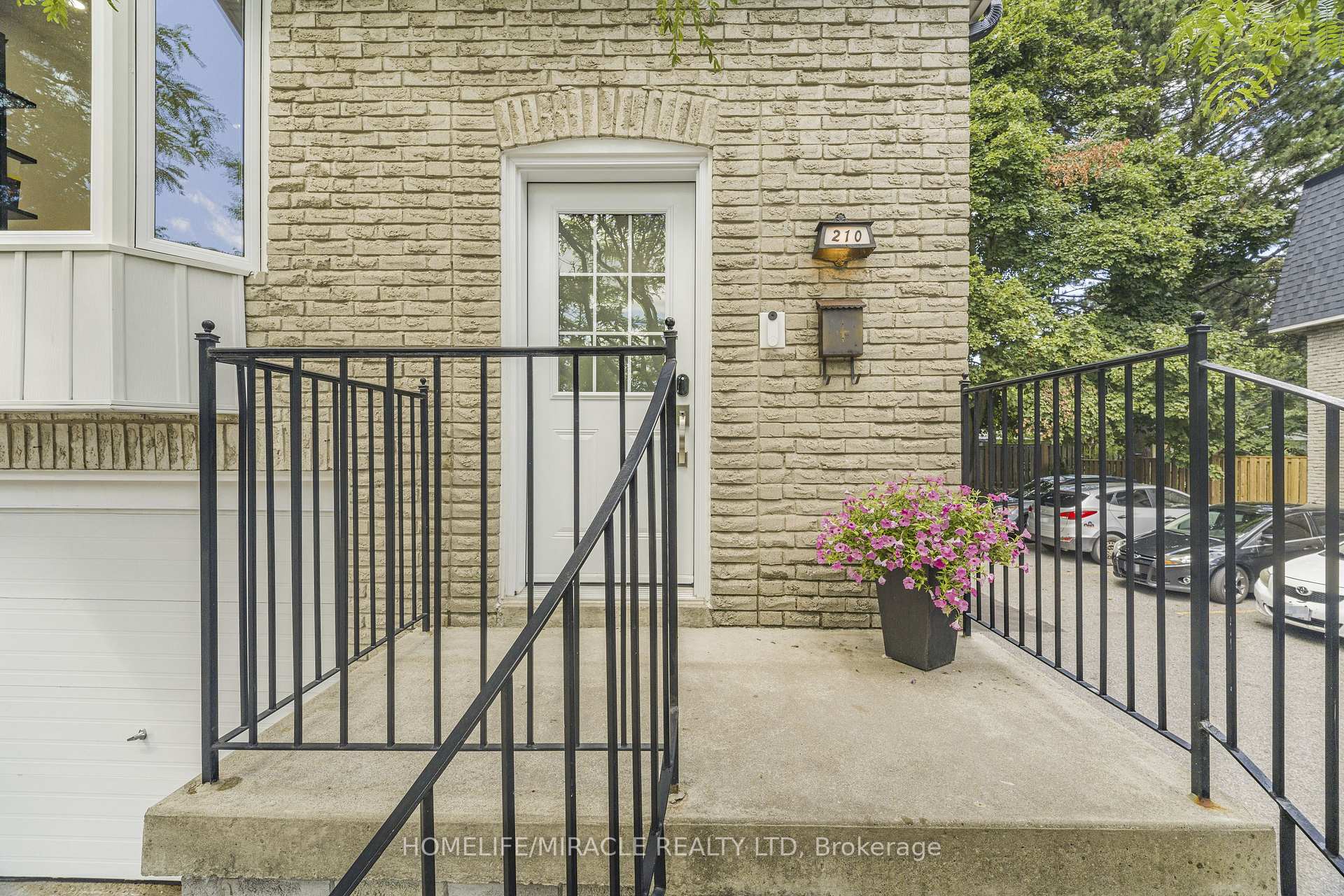 Photo 5 of Unit 51, 210 Royal Orchard Boulevard, Markham, Royal Orchard — HOMEH