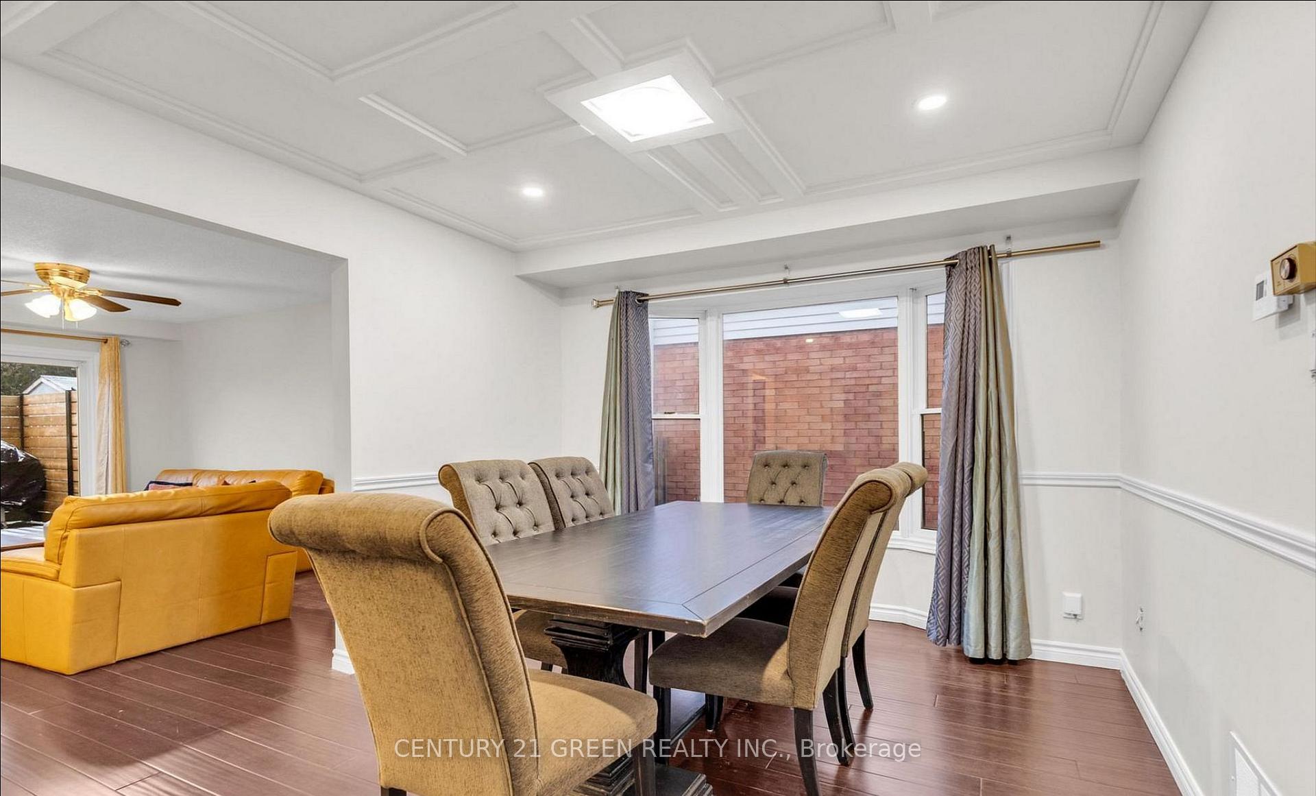 Photo 7 of Unit Main & Upper, 14 Clydebank Place, Hamilton, Stoney Creek — HOMEH