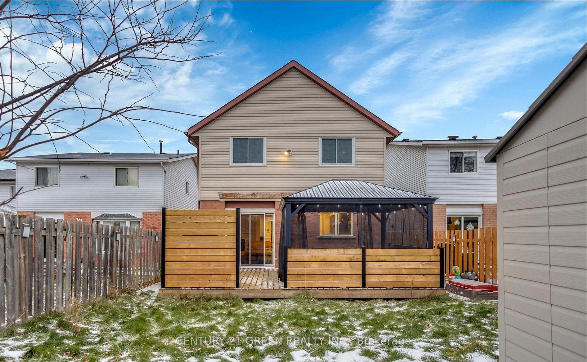 Photo 14 of Unit Main & Upper, 14 Clydebank Place, Hamilton, Stoney Creek — HOMEH
