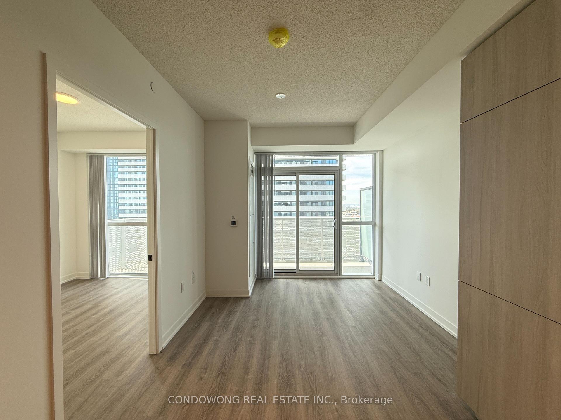 Photo 2 of Unit 2015, 8 Interchange Way, Vaughan, Vaughan Corporate Centre — HOMEH