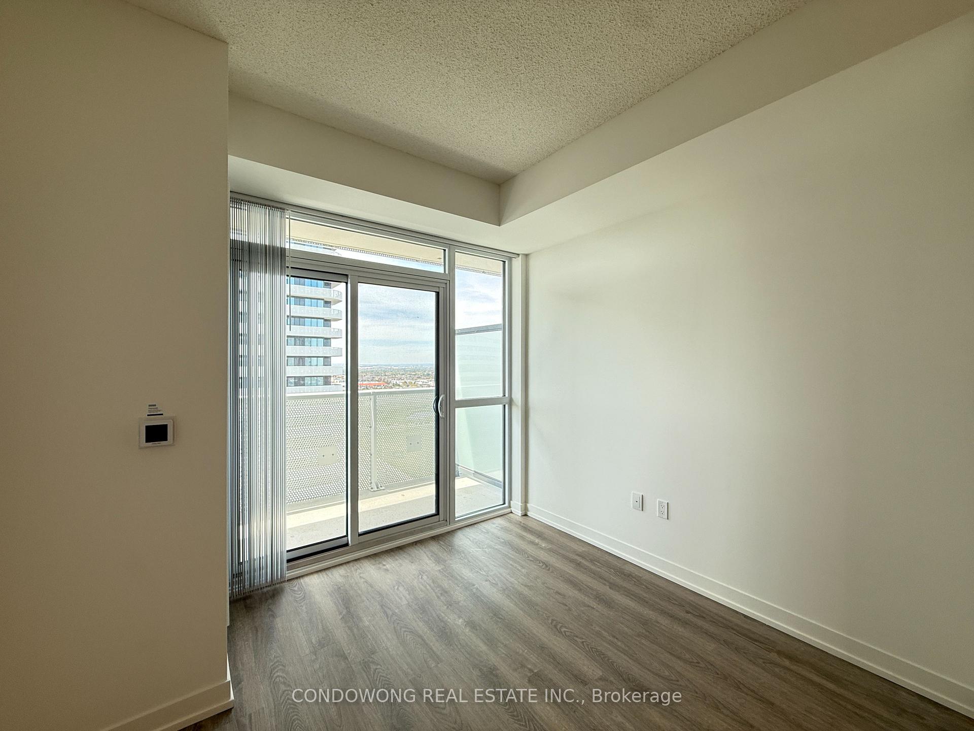 Photo 3 of Unit 2015, 8 Interchange Way, Vaughan, Vaughan Corporate Centre — HOMEH