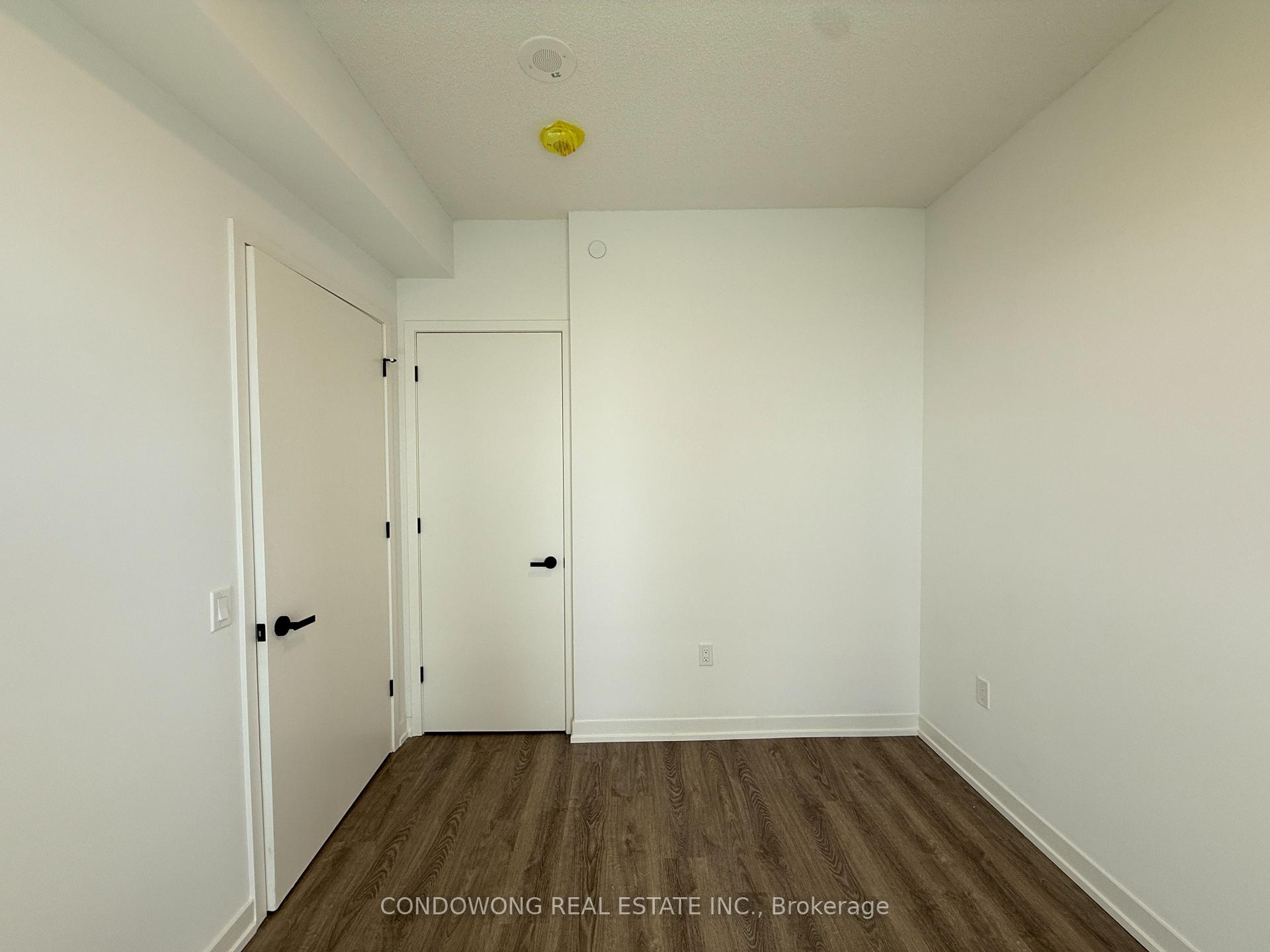 Photo 6 of Unit 2015, 8 Interchange Way, Vaughan, Vaughan Corporate Centre — HOMEH