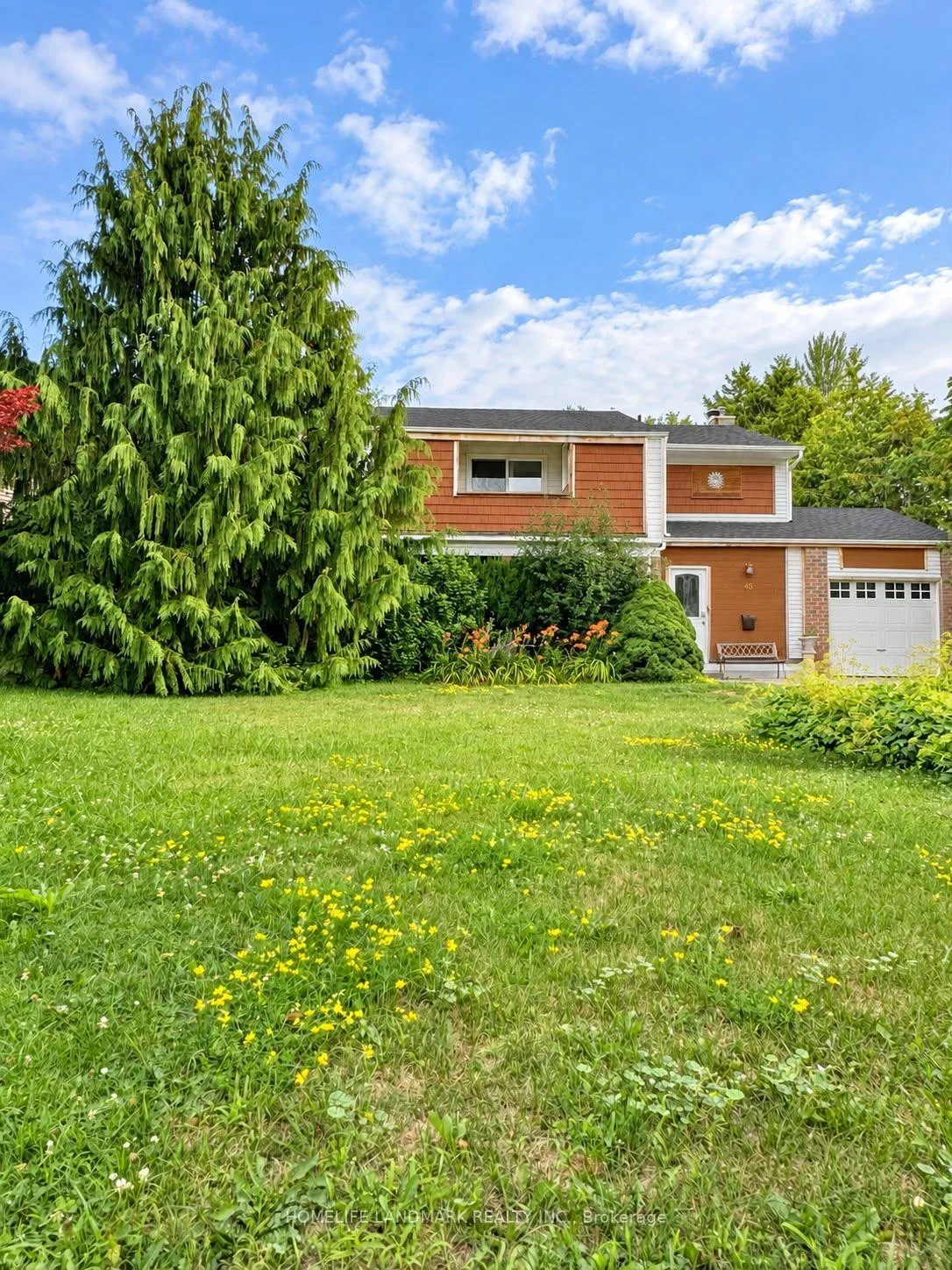Photo 4 of 45 Sandusky Crescent, Aurora, Aurora Highlands — HOMEH