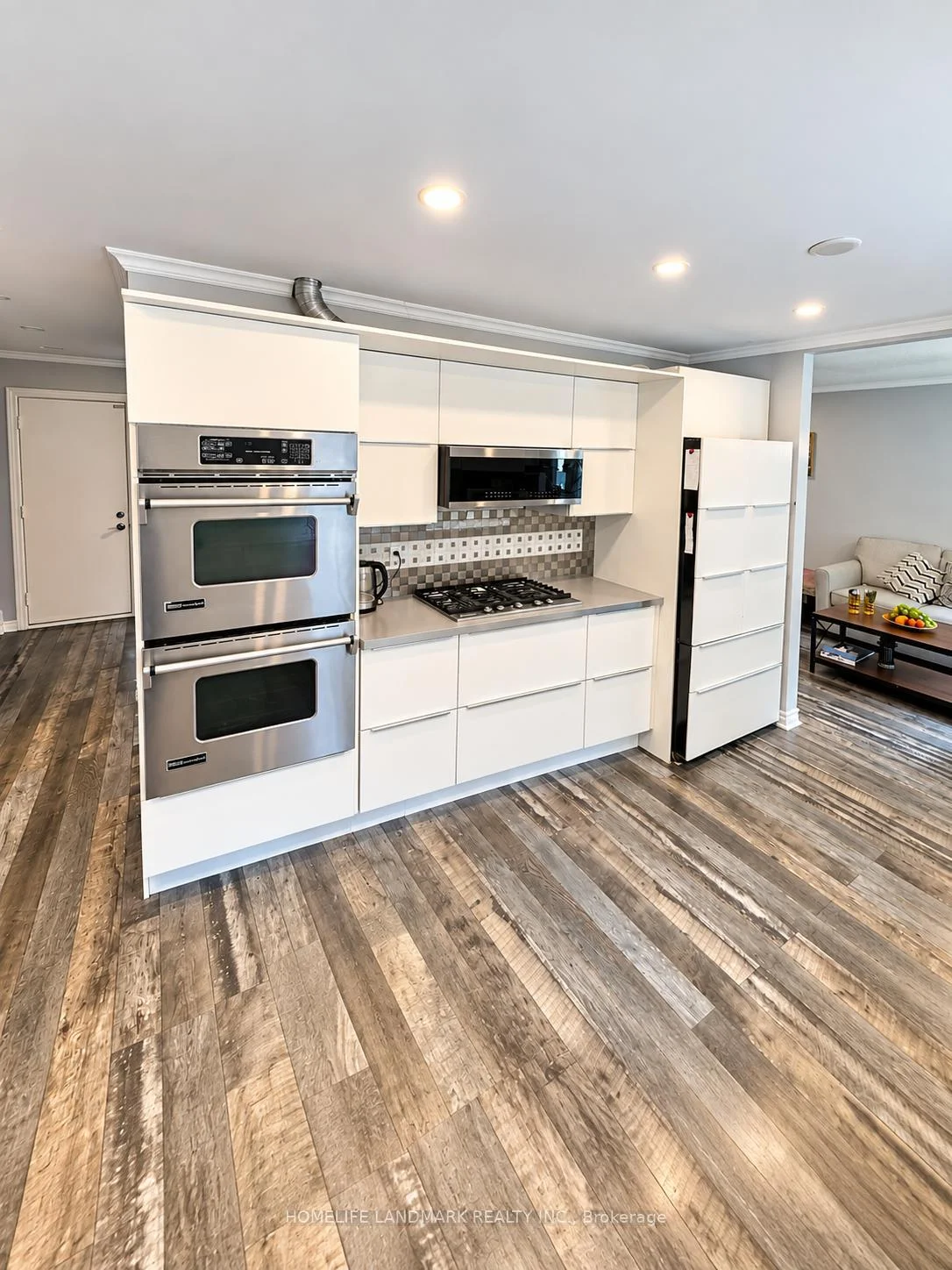 Photo 12 of 45 Sandusky Crescent, Aurora, Aurora Highlands — HOMEH