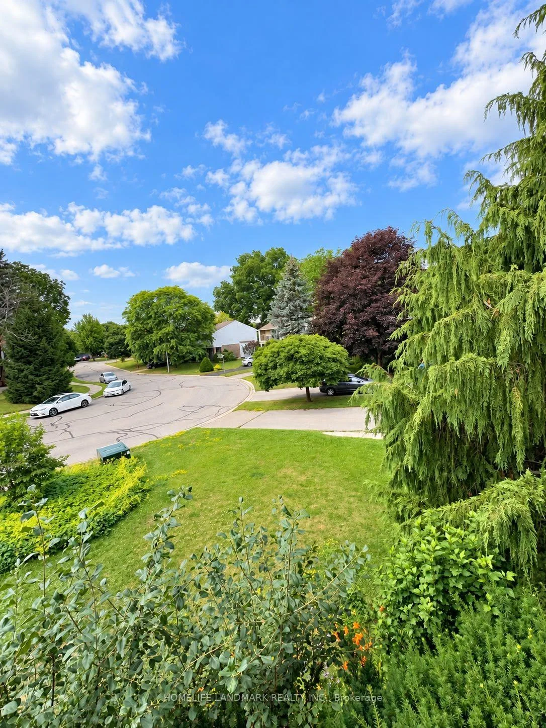 Photo 32 of 45 Sandusky Crescent, Aurora, Aurora Highlands — HOMEH