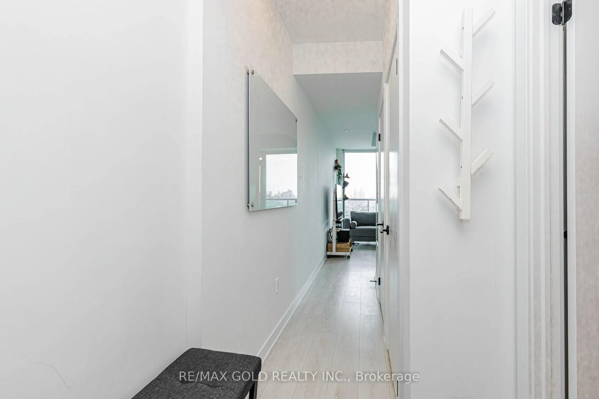 Photo 12 of 127 Broadway Avenue, Toronto, Mount Pleasant West — HOMEH