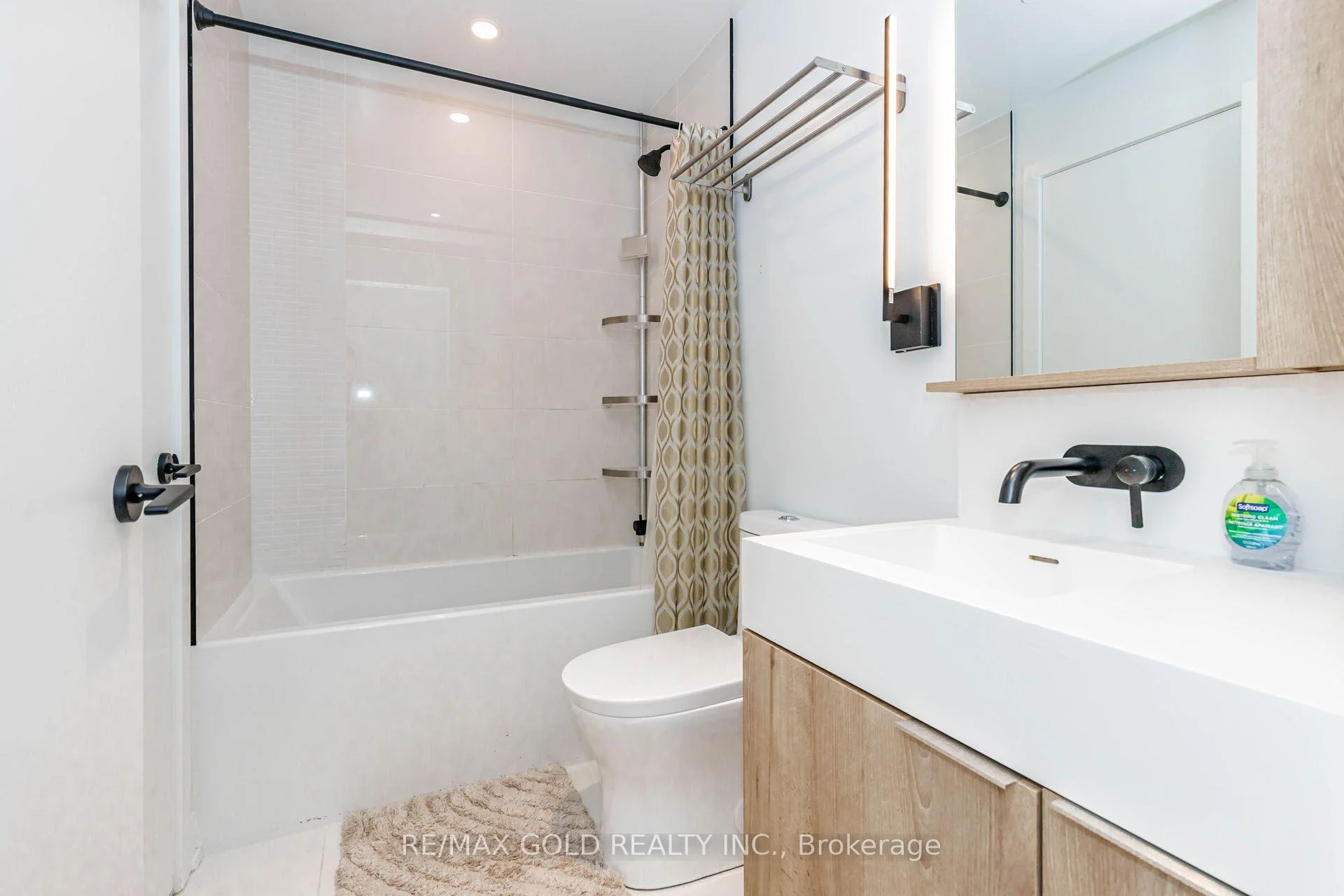 Photo 29 of 127 Broadway Avenue, Toronto, Mount Pleasant West — HOMEH