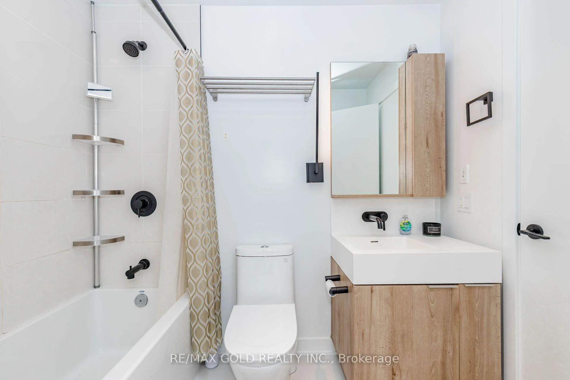 Photo 30 of 127 Broadway Avenue, Toronto, Mount Pleasant West — HOMEH