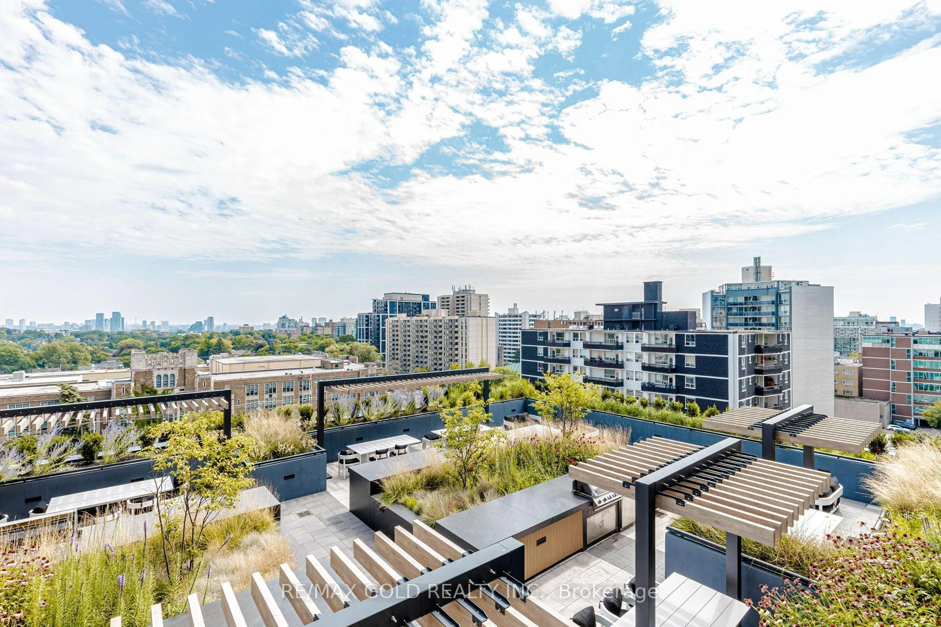 Photo 35 of 127 Broadway Avenue, Toronto, Mount Pleasant West — HOMEH
