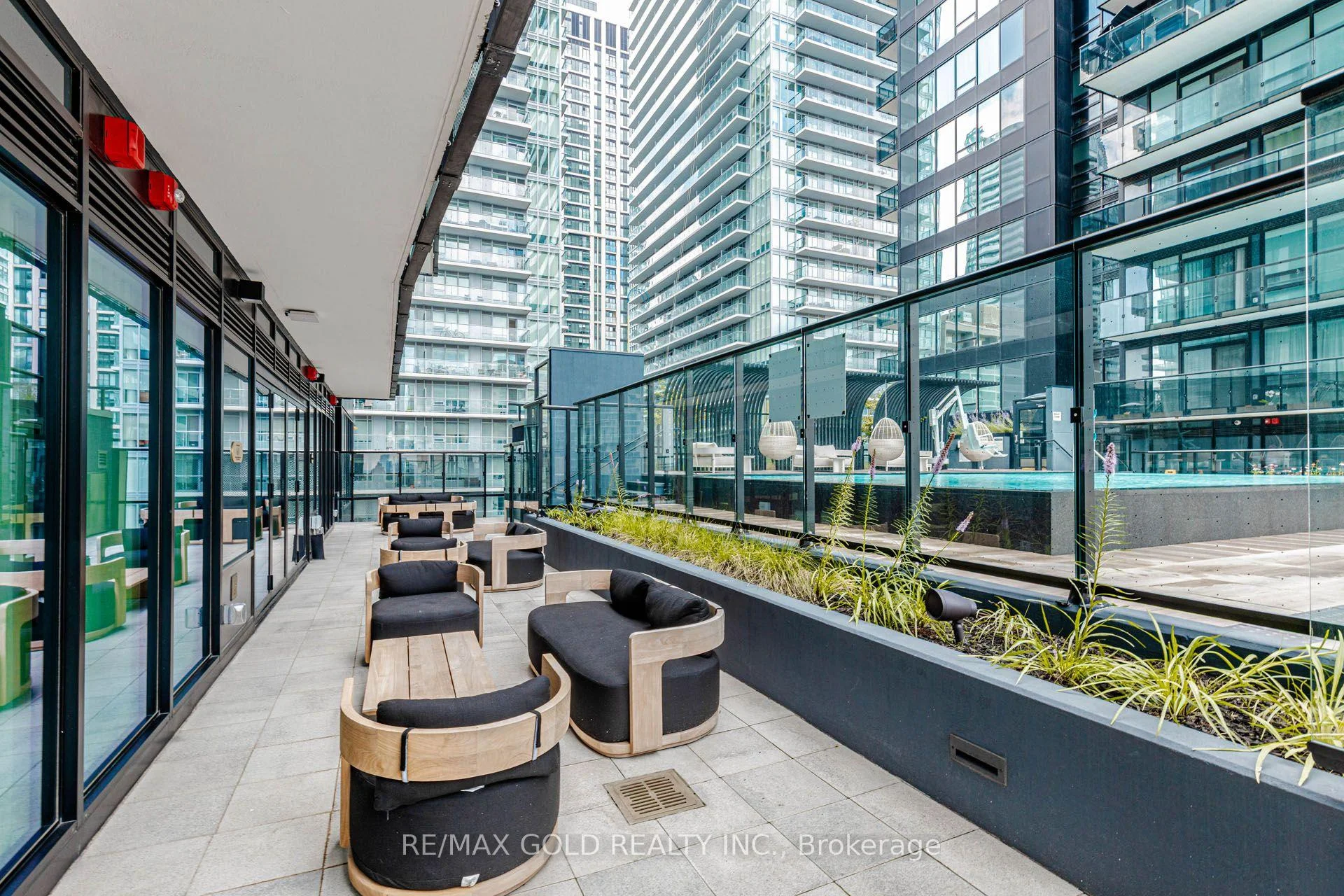 Photo 42 of 127 Broadway Avenue, Toronto, Mount Pleasant West — HOMEH