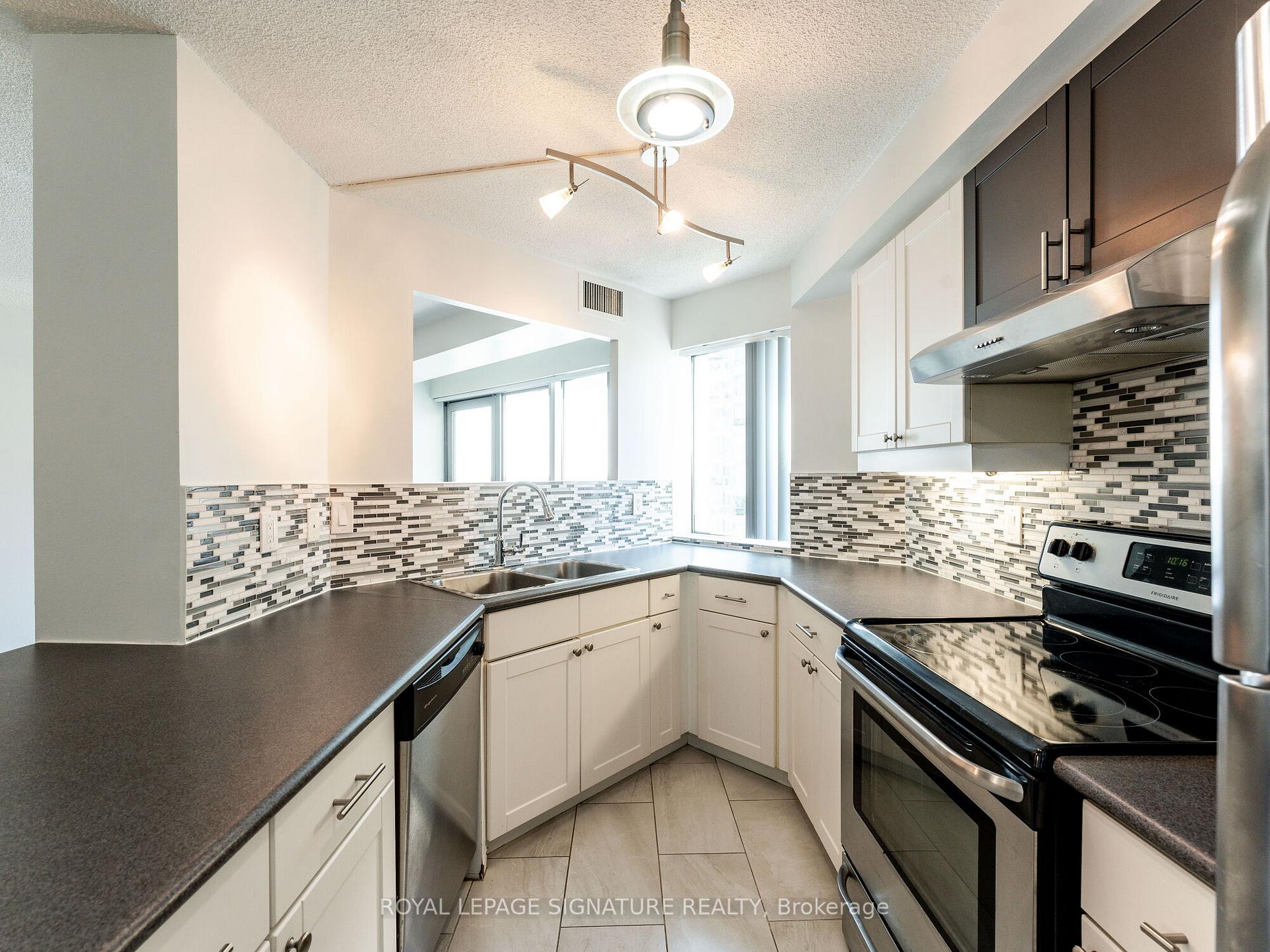 Photo 15 of Unit 1701, 10 Yonge Street, Toronto, Waterfront Communities — HOMEH