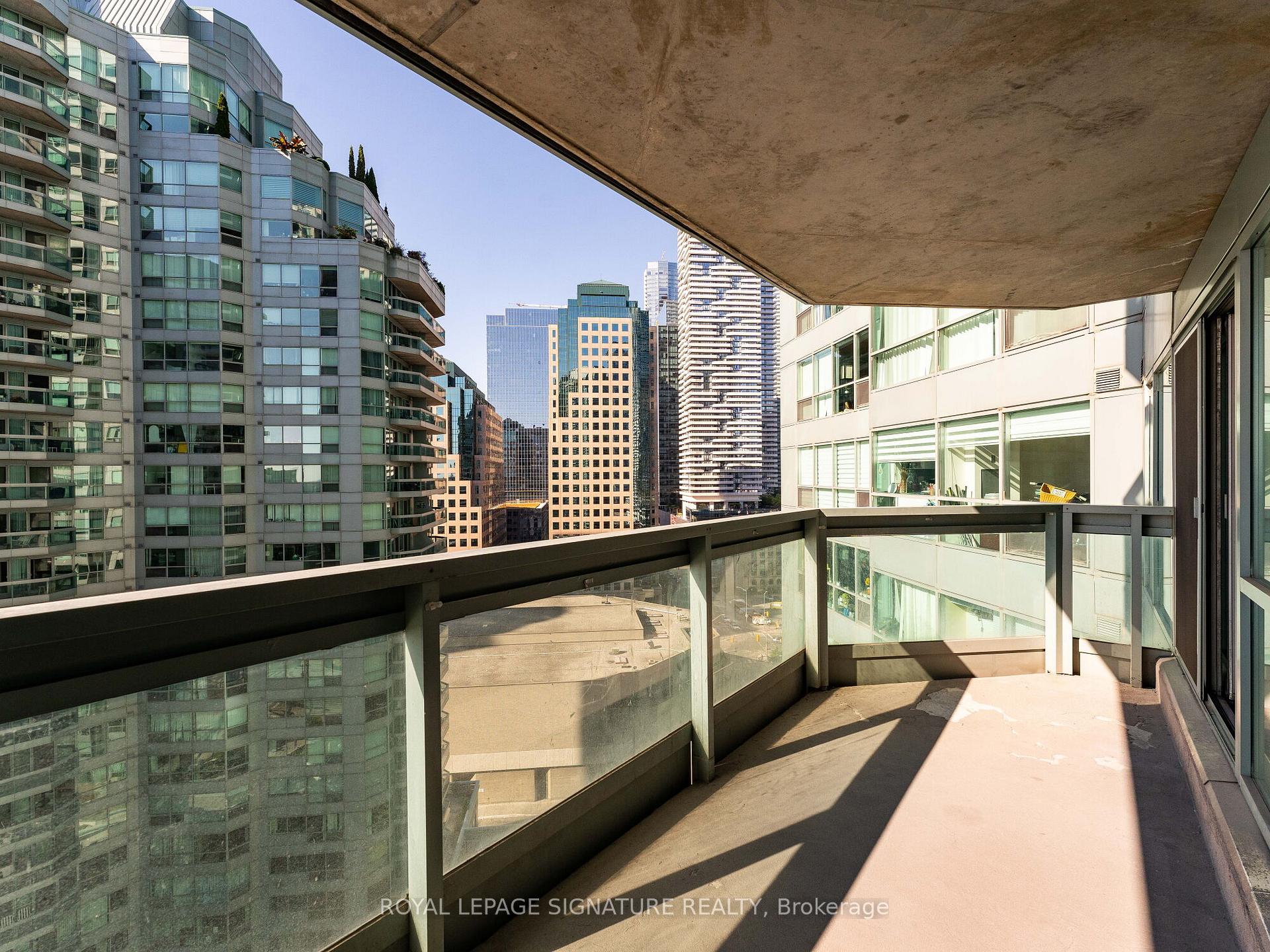 Photo 30 of Unit 1701, 10 Yonge Street, Toronto, Waterfront Communities — HOMEH