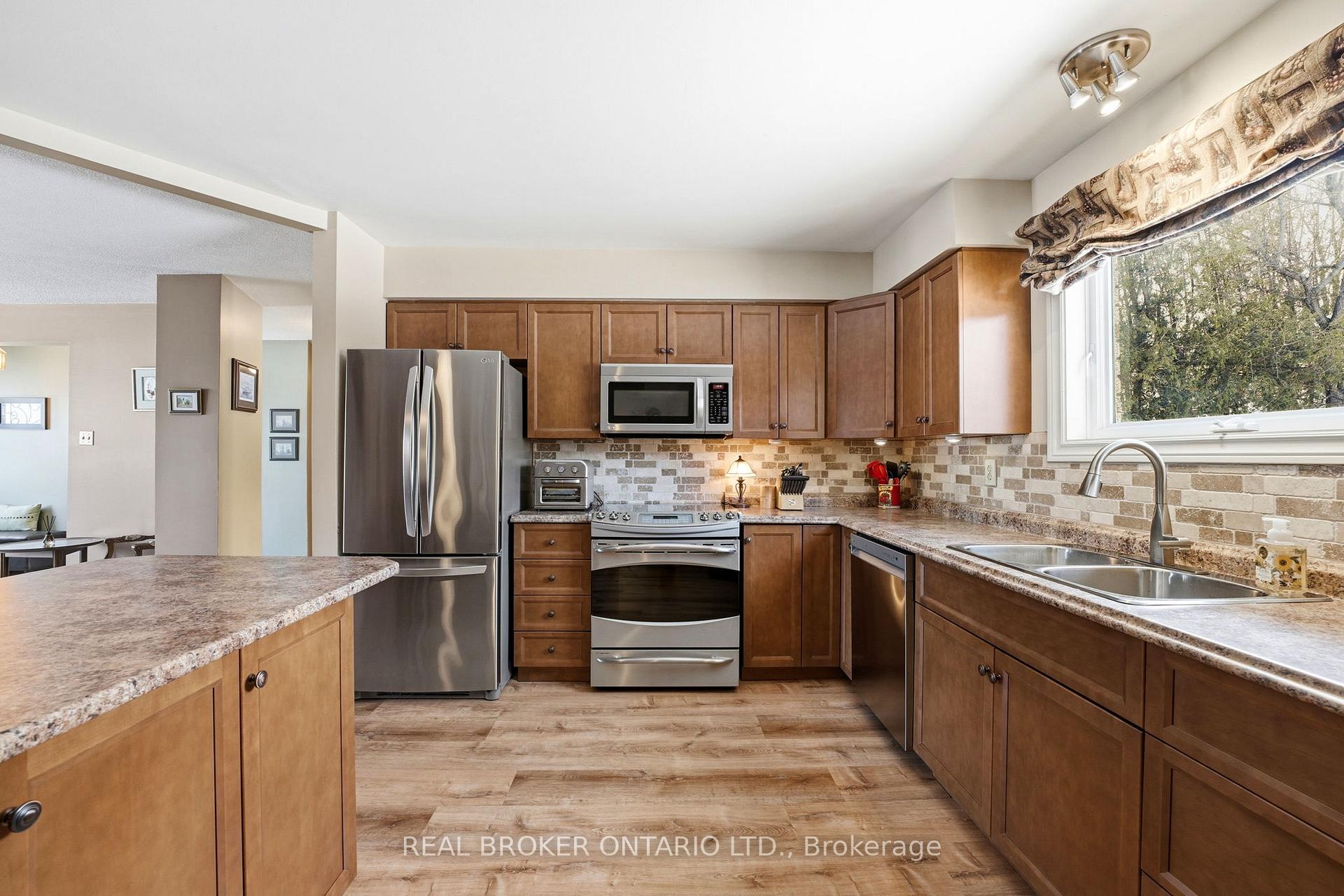 Photo 9 of 109 Highview Drive, Ottawa, Constance Bay — HOMEH