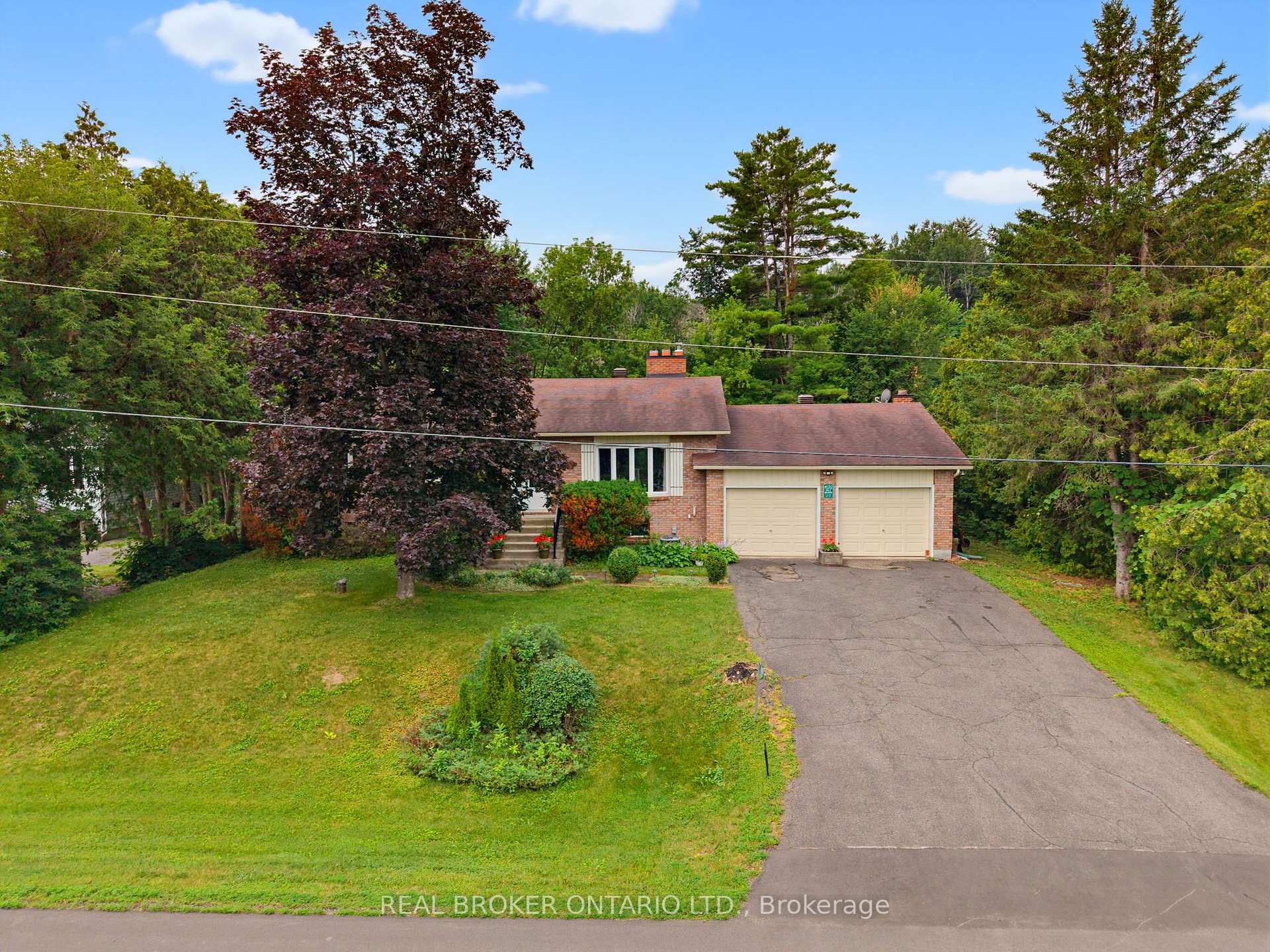 Photo 31 of 109 Highview Drive, Ottawa, Constance Bay — HOMEH