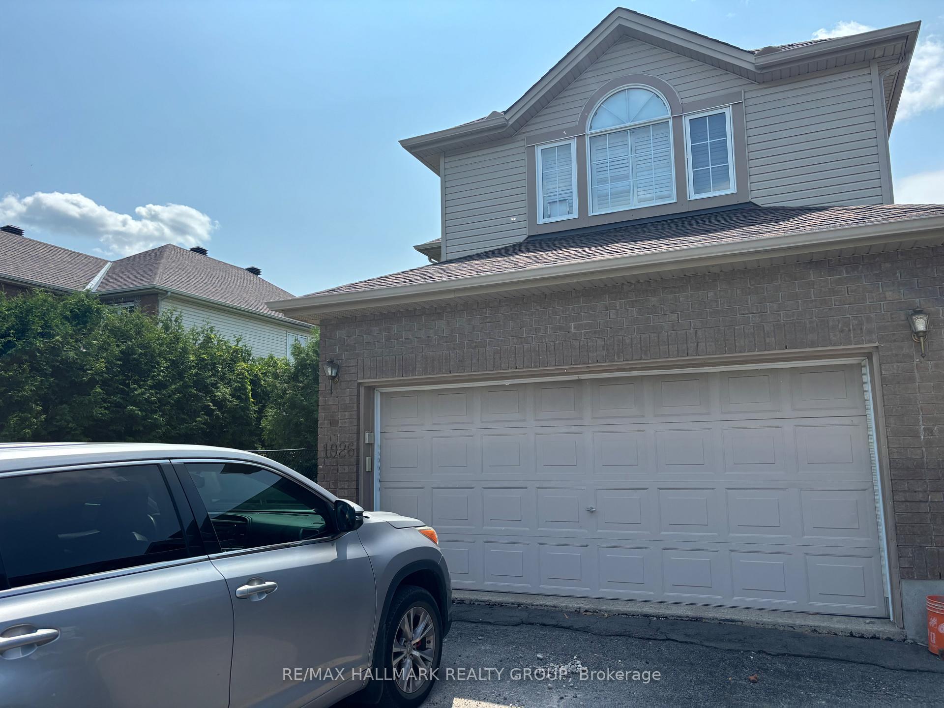 Photo 1 of 1926 Celeste Way, Ottawa, Fallingbrook/Gardenway South — HOMEH