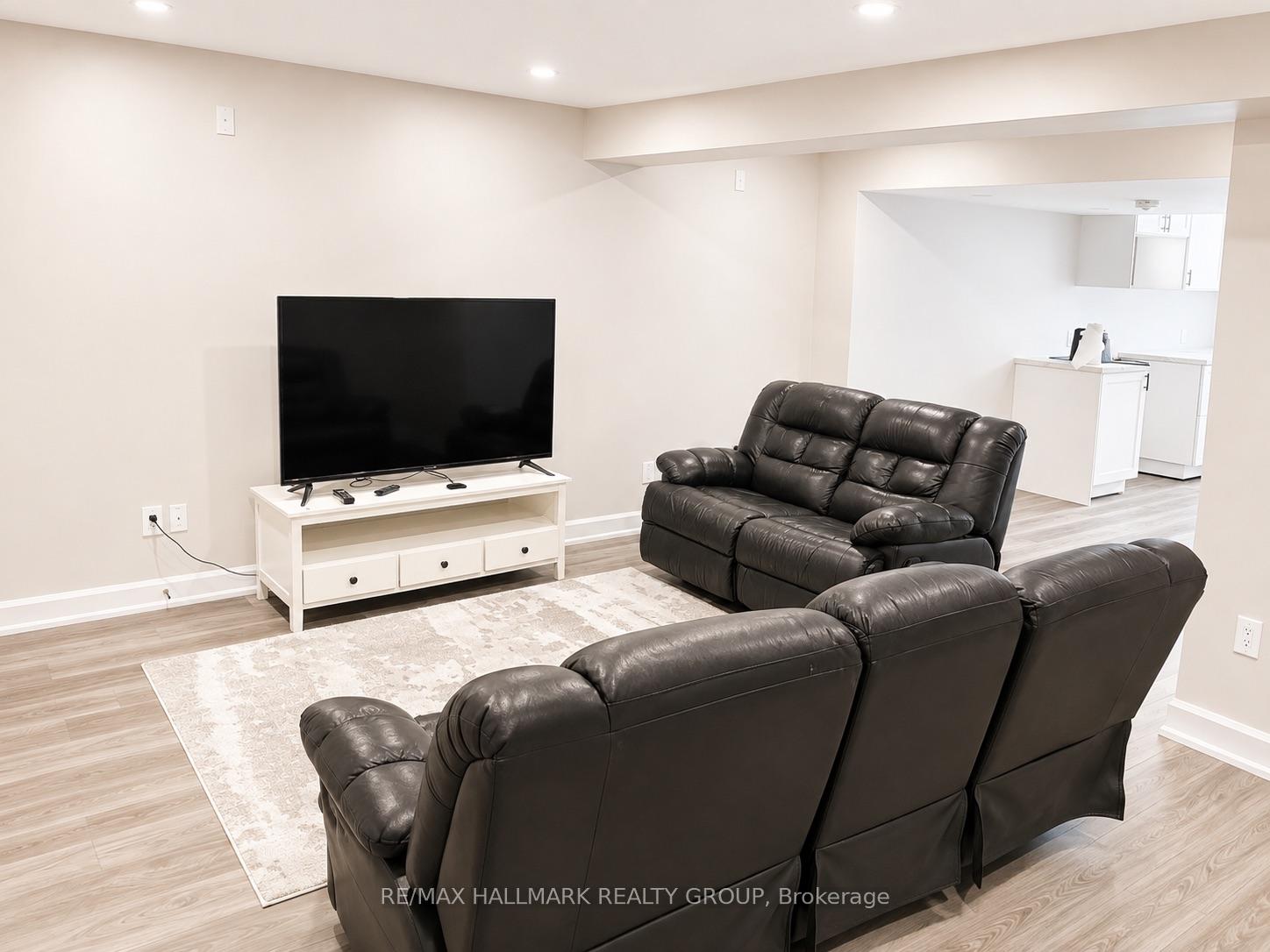Photo 7 of 1926 Celeste Way, Ottawa, Fallingbrook/Gardenway South — HOMEH