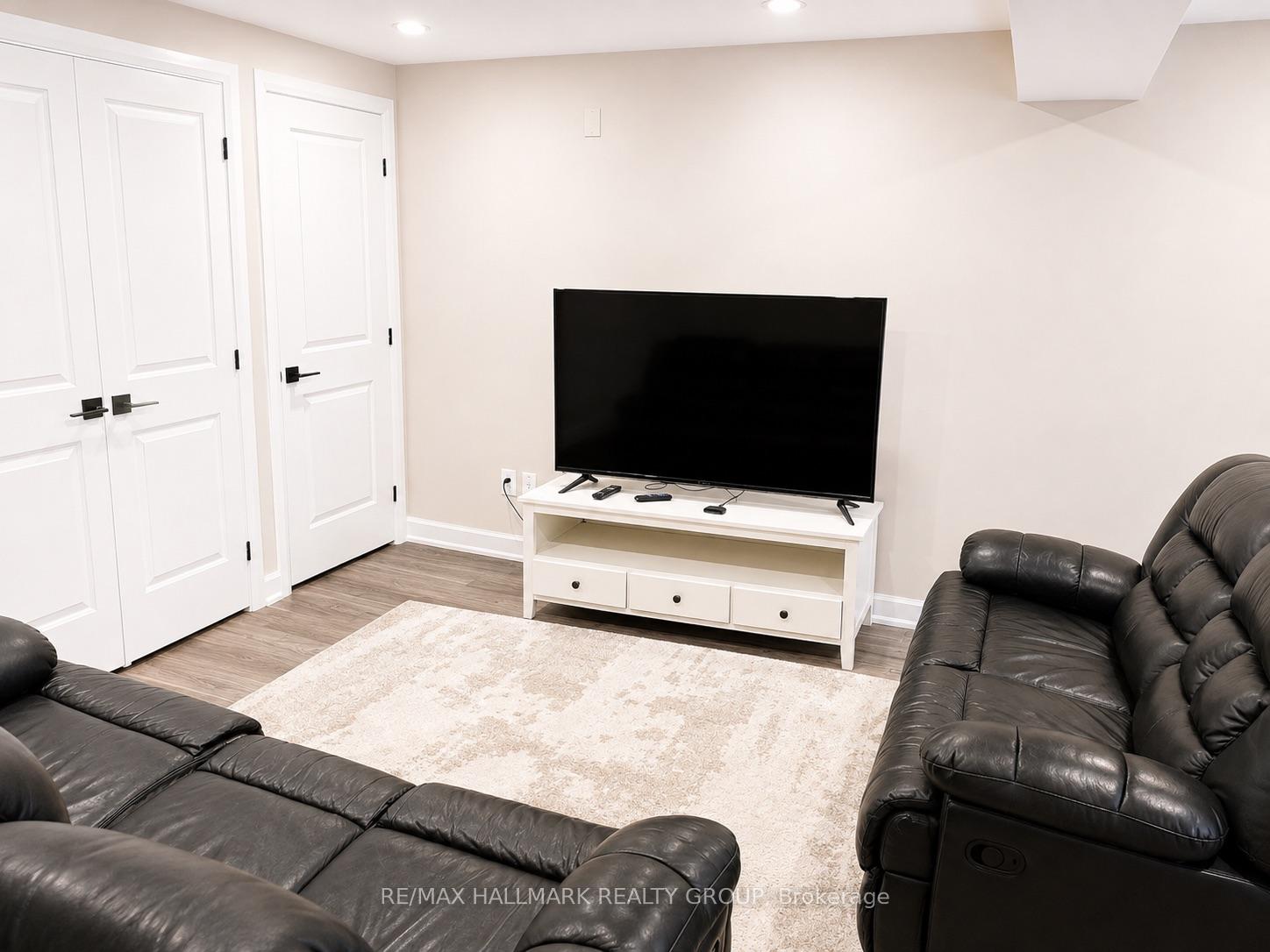 Photo 9 of 1926 Celeste Way, Ottawa, Fallingbrook/Gardenway South — HOMEH
