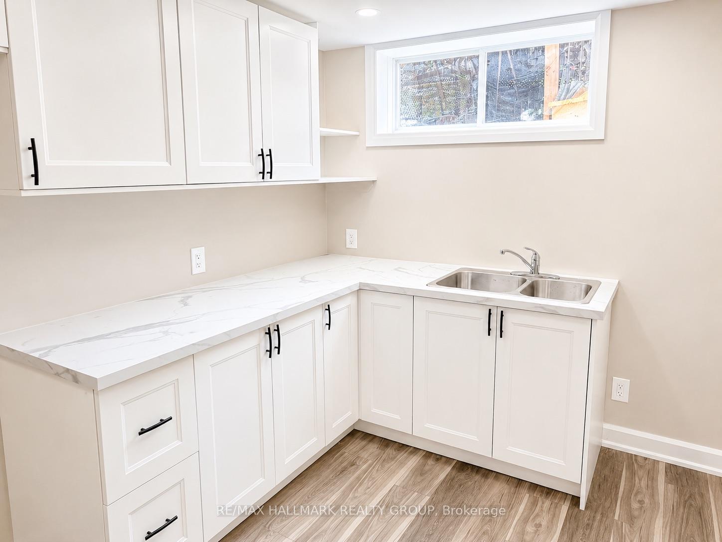 Photo 10 of 1926 Celeste Way, Ottawa, Fallingbrook/Gardenway South — HOMEH