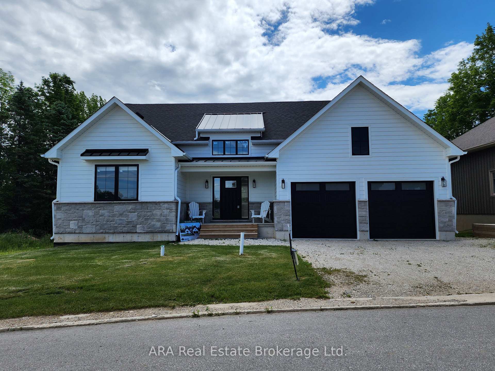 Photo 2 of Unit 33, 2 Hilton Lane, Meaford — HOMEH