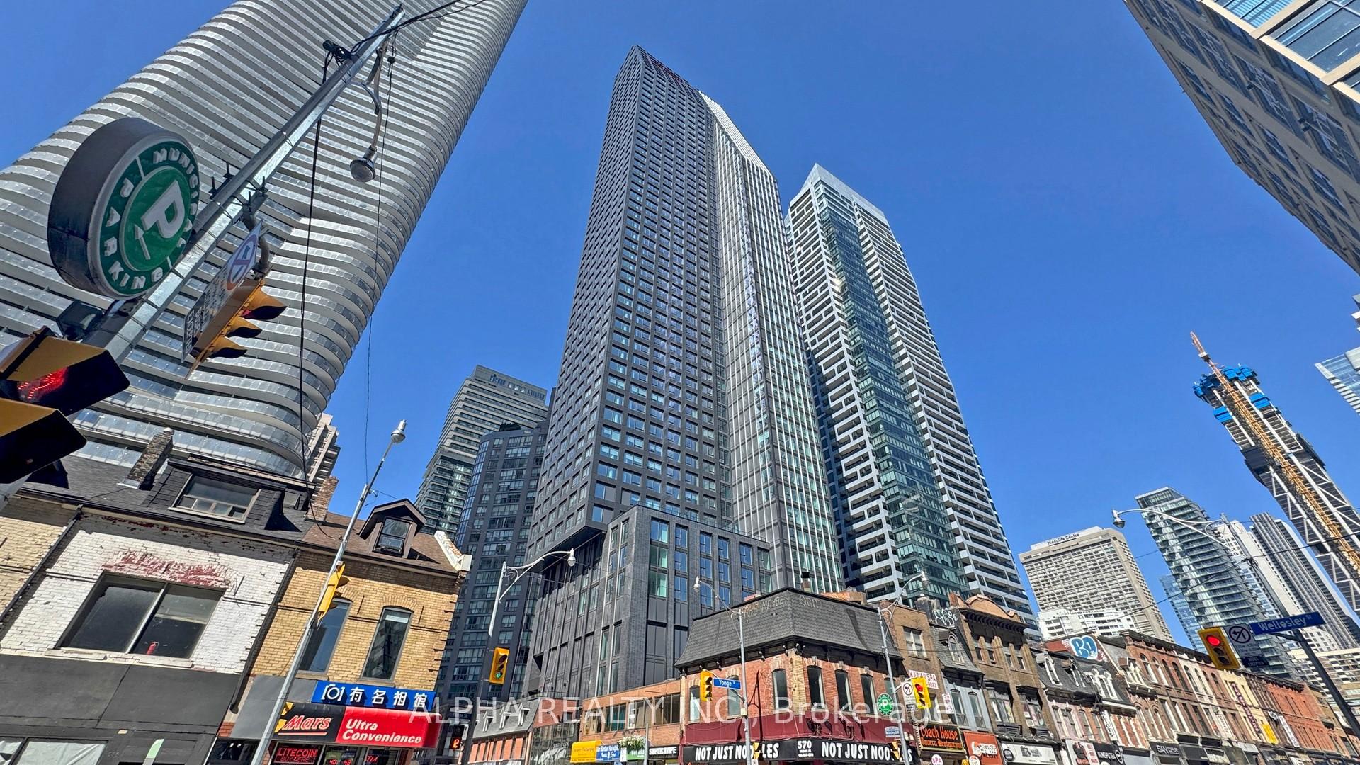 Front of Unit 5707, 8 Wellesley Street W