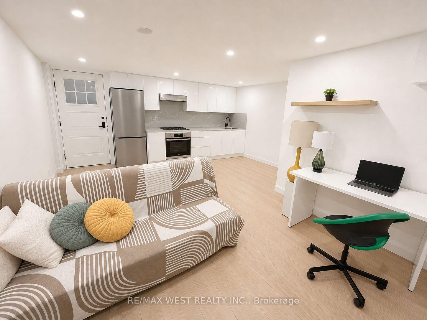Photo 3 of Unit 5, 202 Perth Avenue, Toronto, Dovercourt-Wallace Emerson-Junction — HOMEH