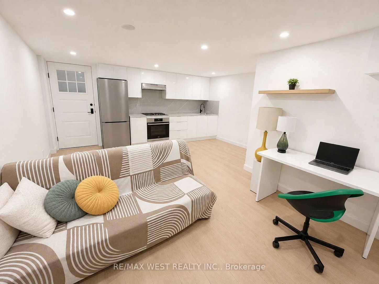 Photo 5 of Unit 5, 202 Perth Avenue, Toronto, Dovercourt-Wallace Emerson-Junction — HOMEH