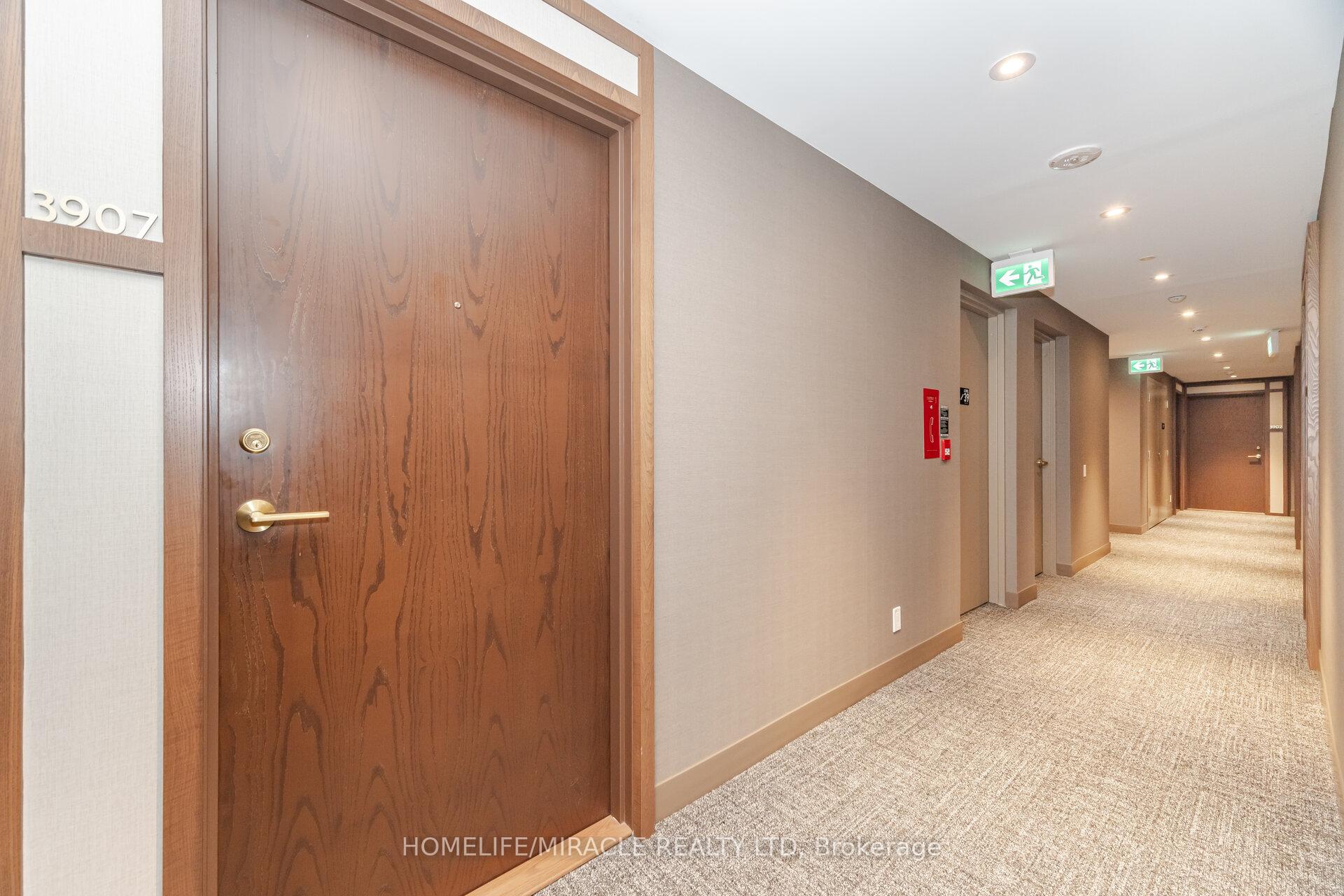 Photo 4 of Unit 3907, 7890 Jane Street, Vaughan, Vaughan Corporate Centre — HOMEH