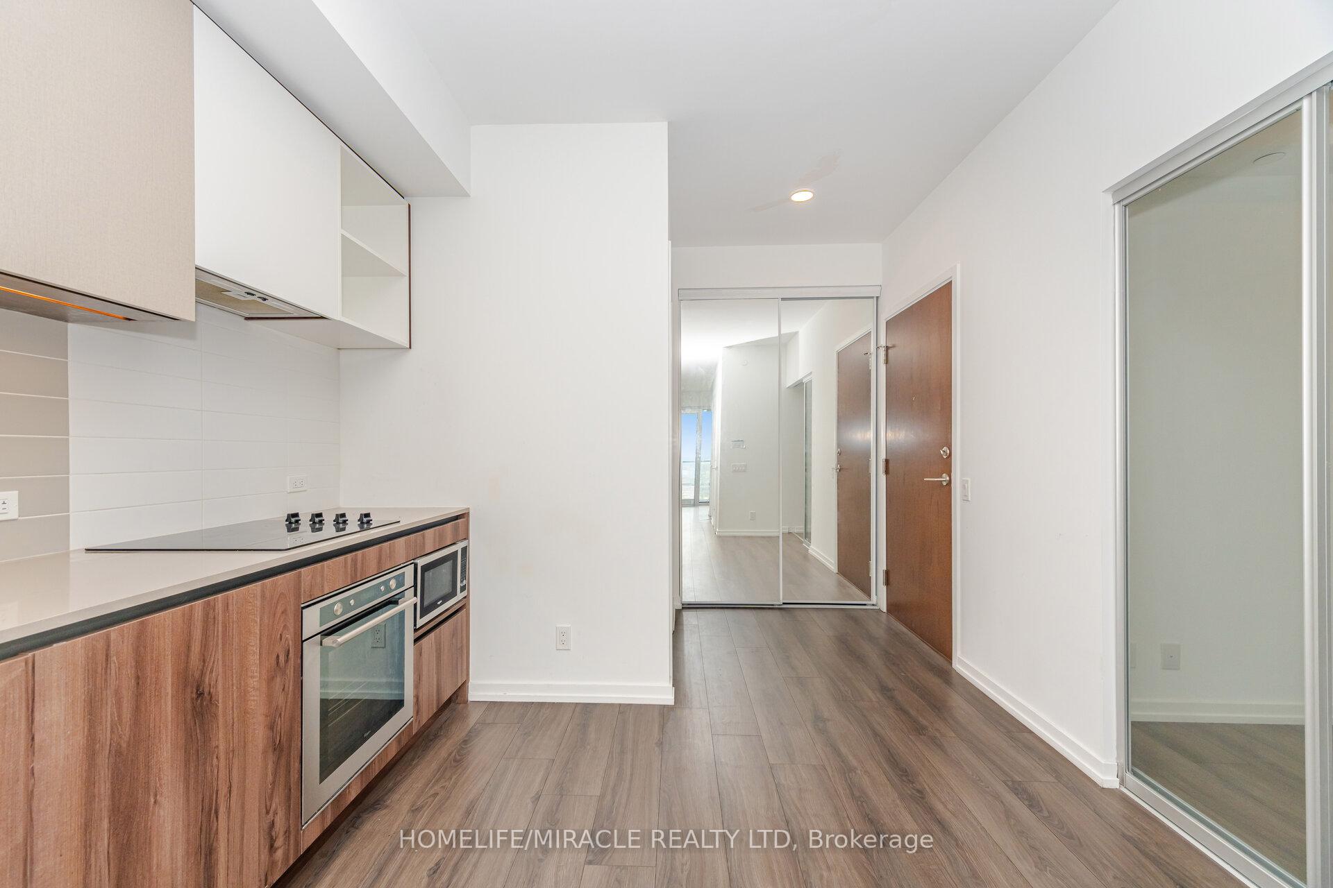 Photo 10 of Unit 3907, 7890 Jane Street, Vaughan, Vaughan Corporate Centre — HOMEH
