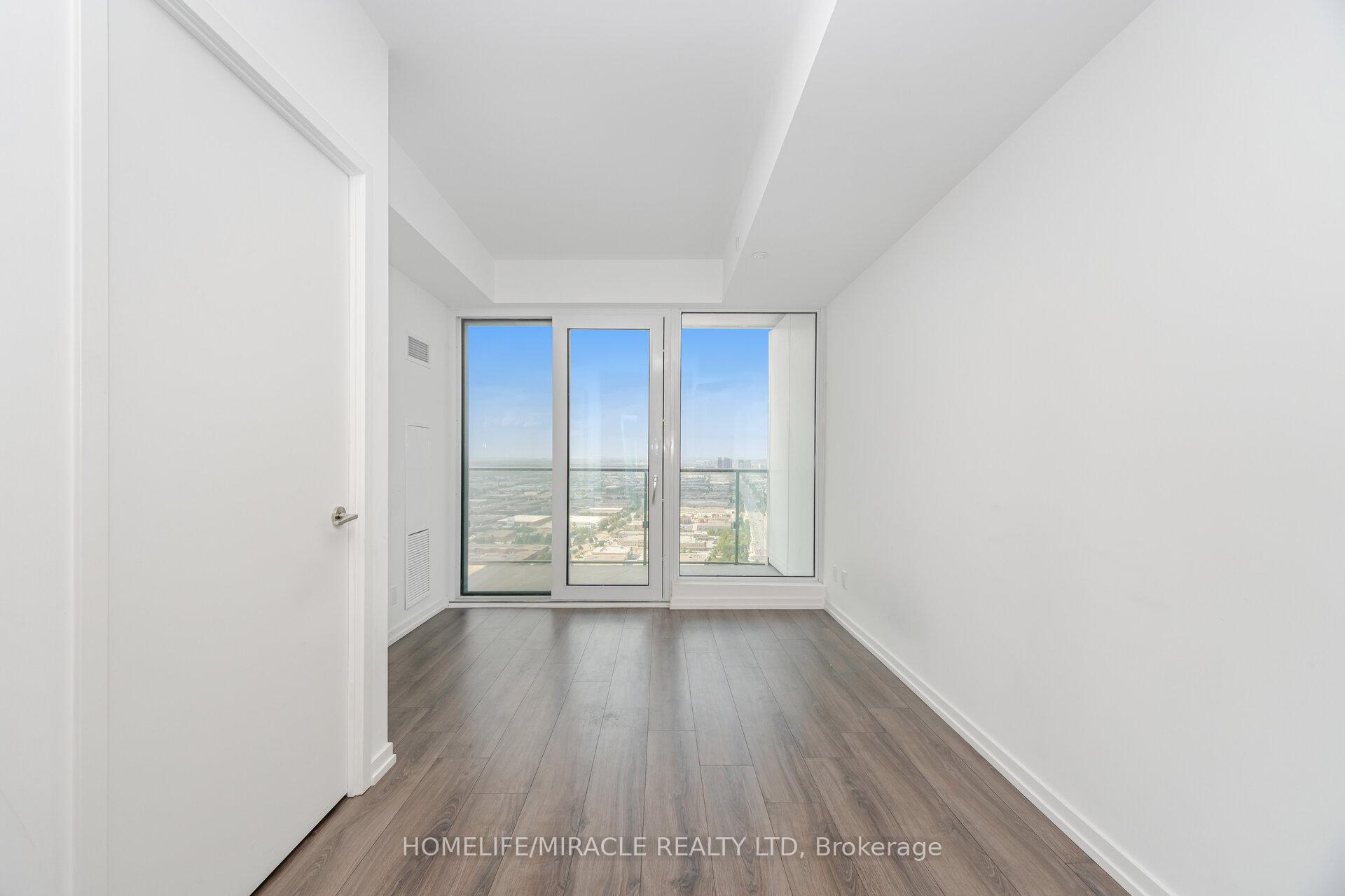 Photo 12 of Unit 3907, 7890 Jane Street, Vaughan, Vaughan Corporate Centre — HOMEH