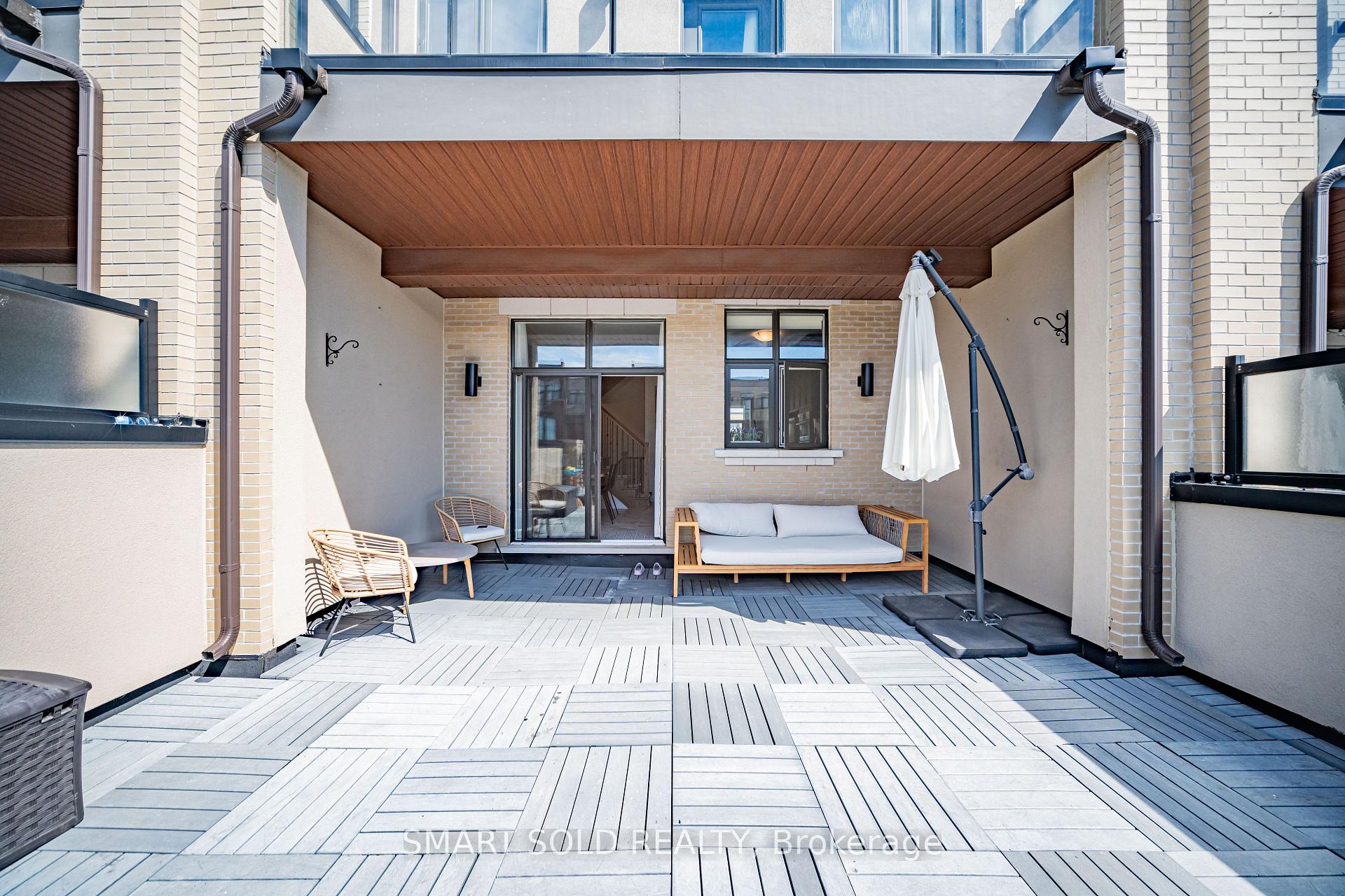 Photo 4 of 22 heriot Place, Vaughan, Patterson — HOMEH