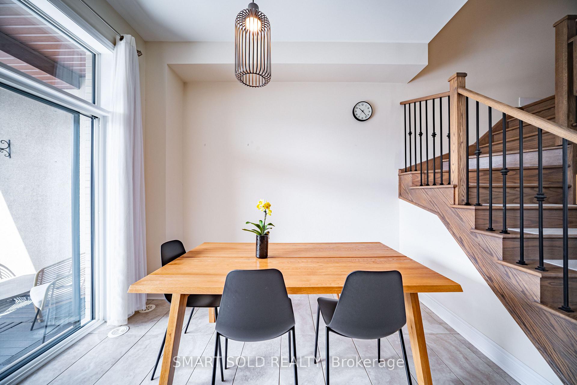 Photo 11 of 22 heriot Place, Vaughan, Patterson — HOMEH