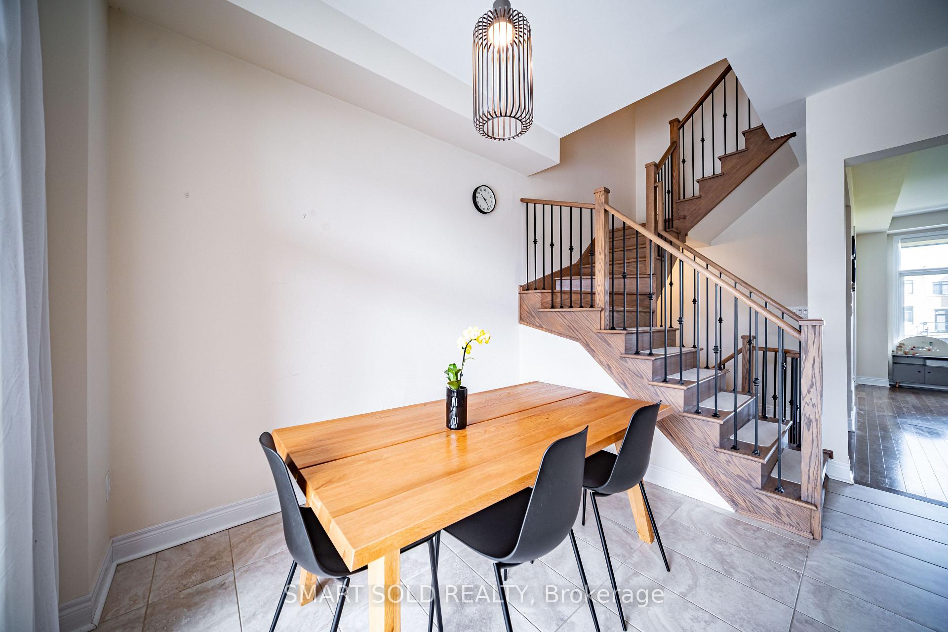 Photo 16 of 22 heriot Place, Vaughan, Patterson — HOMEH