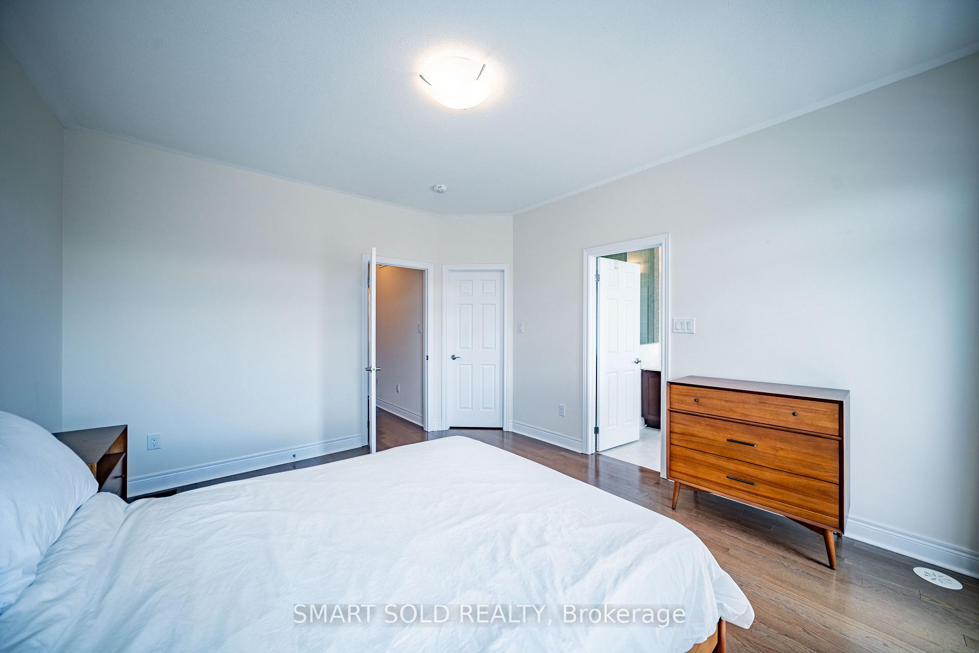 Photo 21 of 22 heriot Place, Vaughan, Patterson — HOMEH