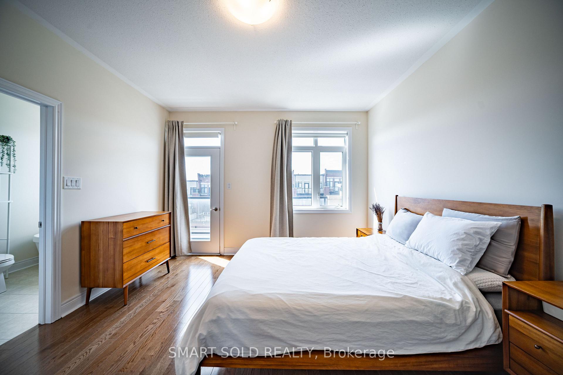 Photo 22 of 22 heriot Place, Vaughan, Patterson — HOMEH