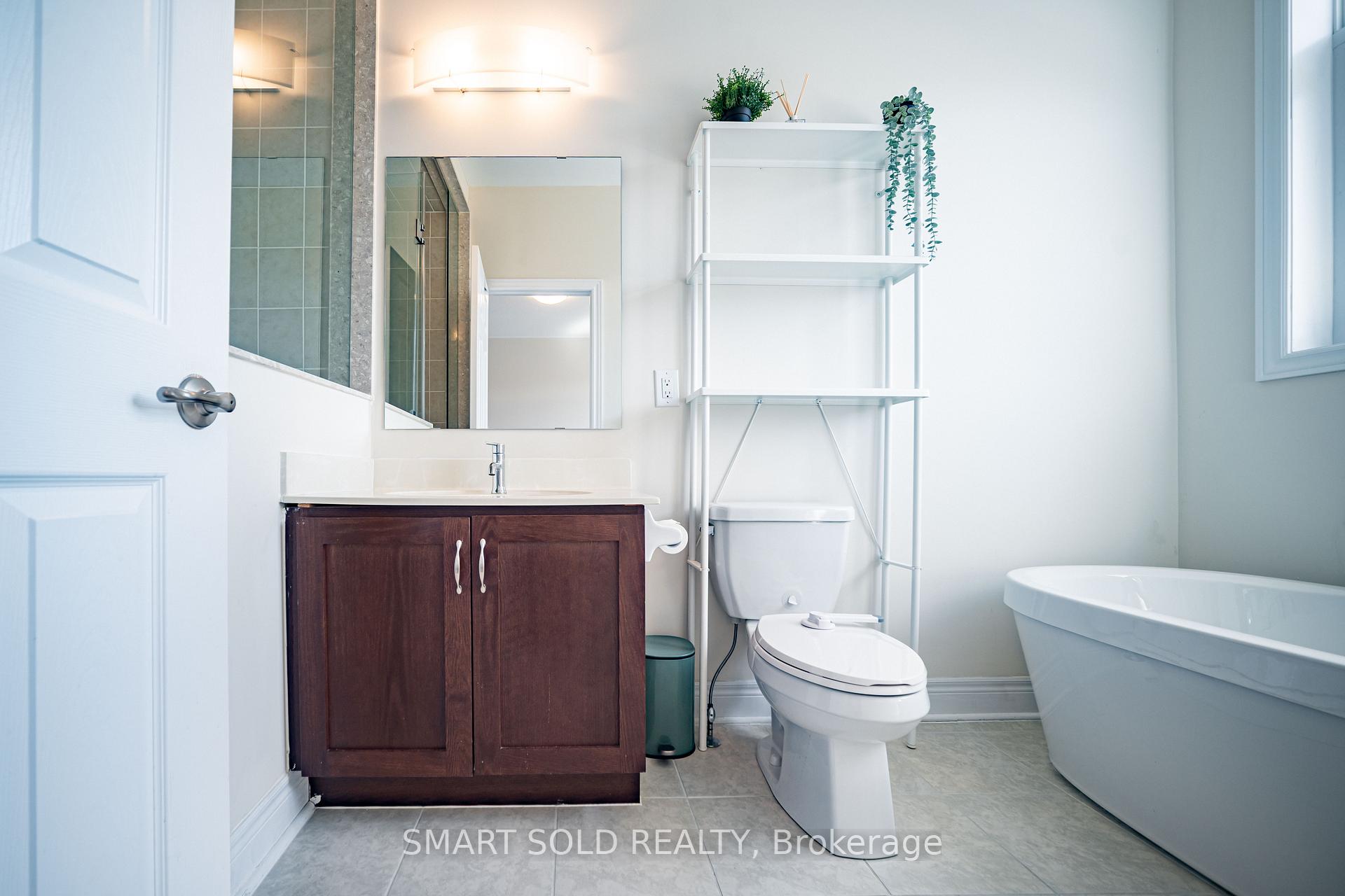Photo 24 of 22 heriot Place, Vaughan, Patterson — HOMEH