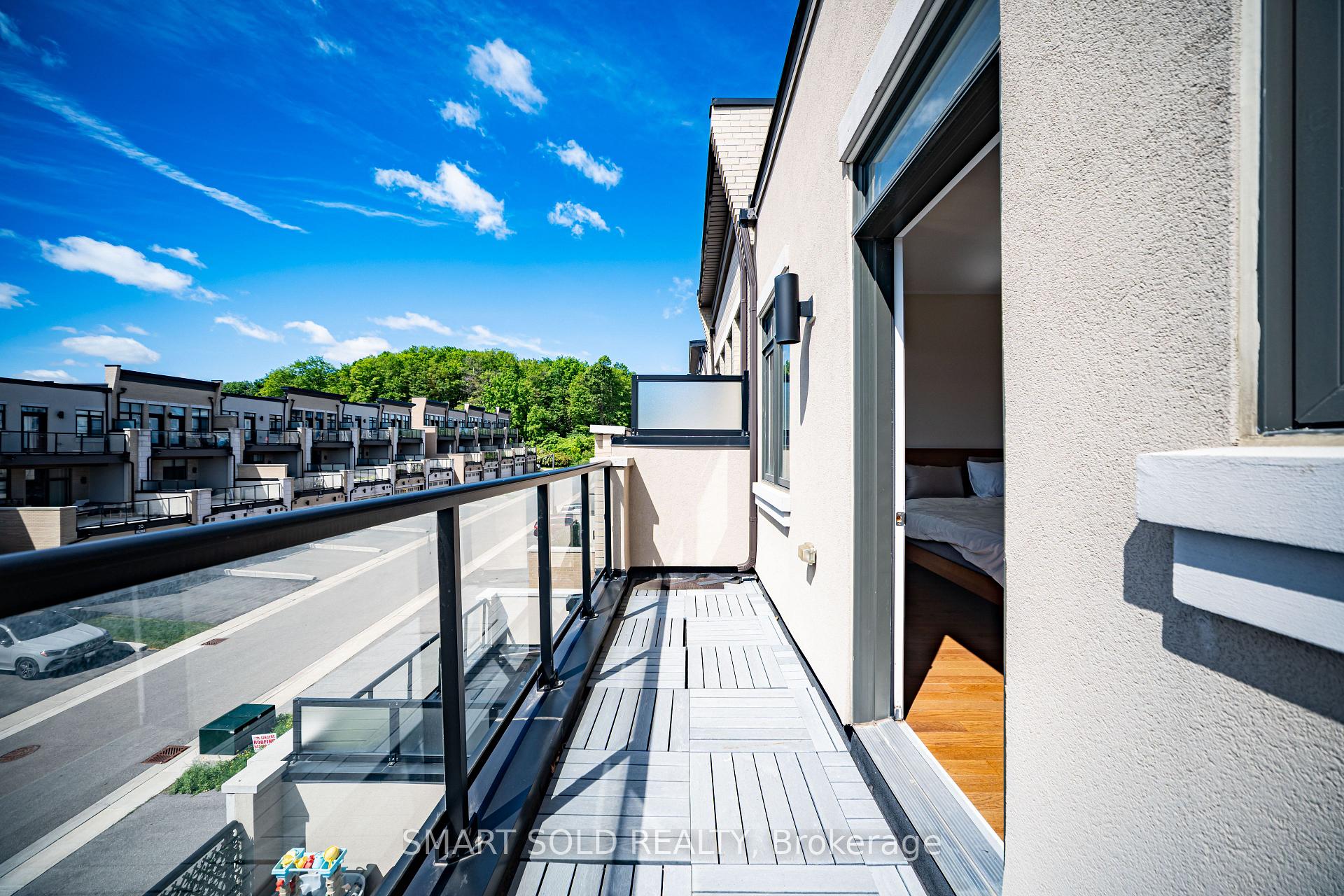Photo 28 of 22 heriot Place, Vaughan, Patterson — HOMEH