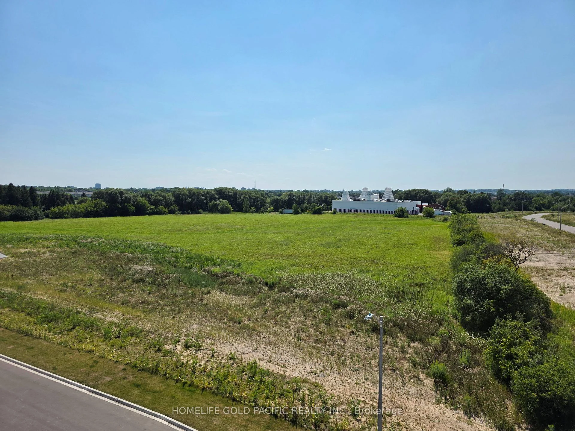 Photo 18 of Unit 302, 2 Red Squirrel Lane, Richmond Hill, Rural Richmond Hill — HOMEH