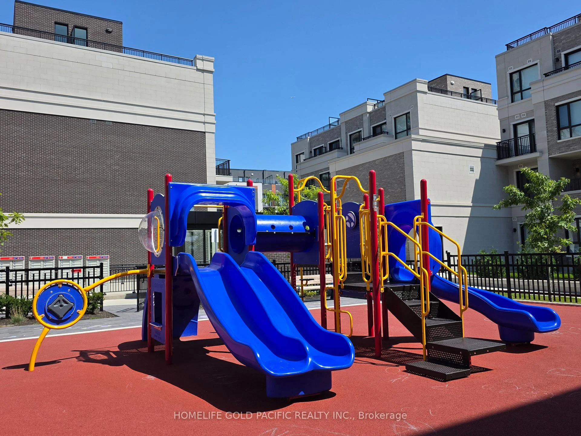 Photo 20 of Unit 302, 2 Red Squirrel Lane, Richmond Hill, Rural Richmond Hill — HOMEH